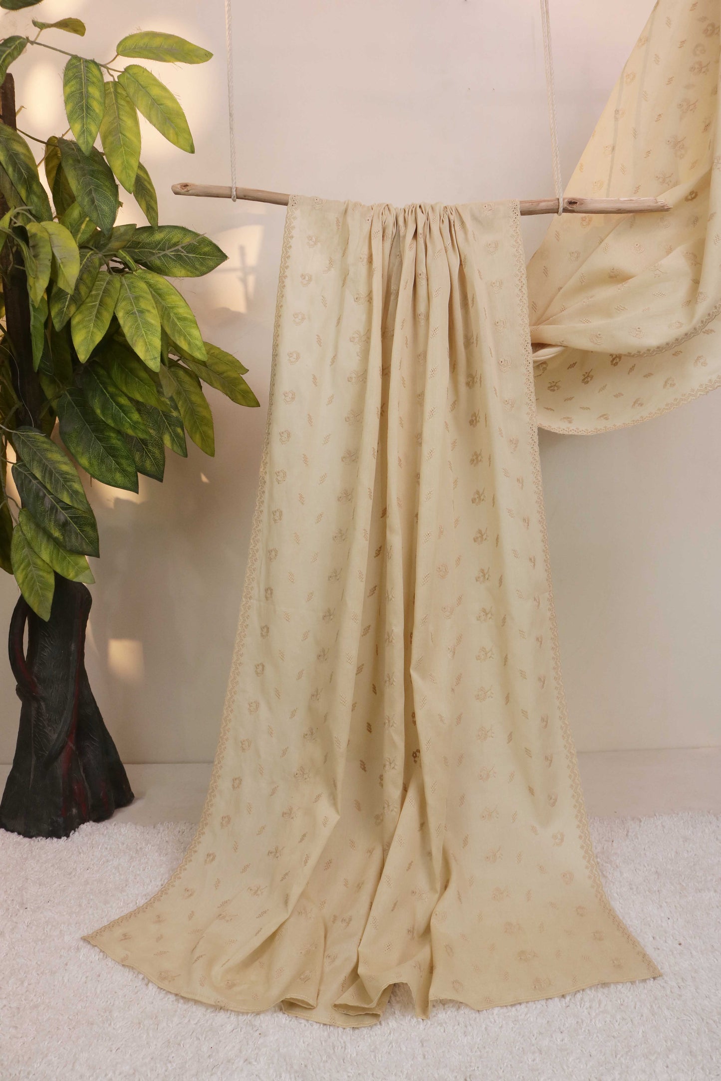 Embroidered Lawn Shawl LSH48