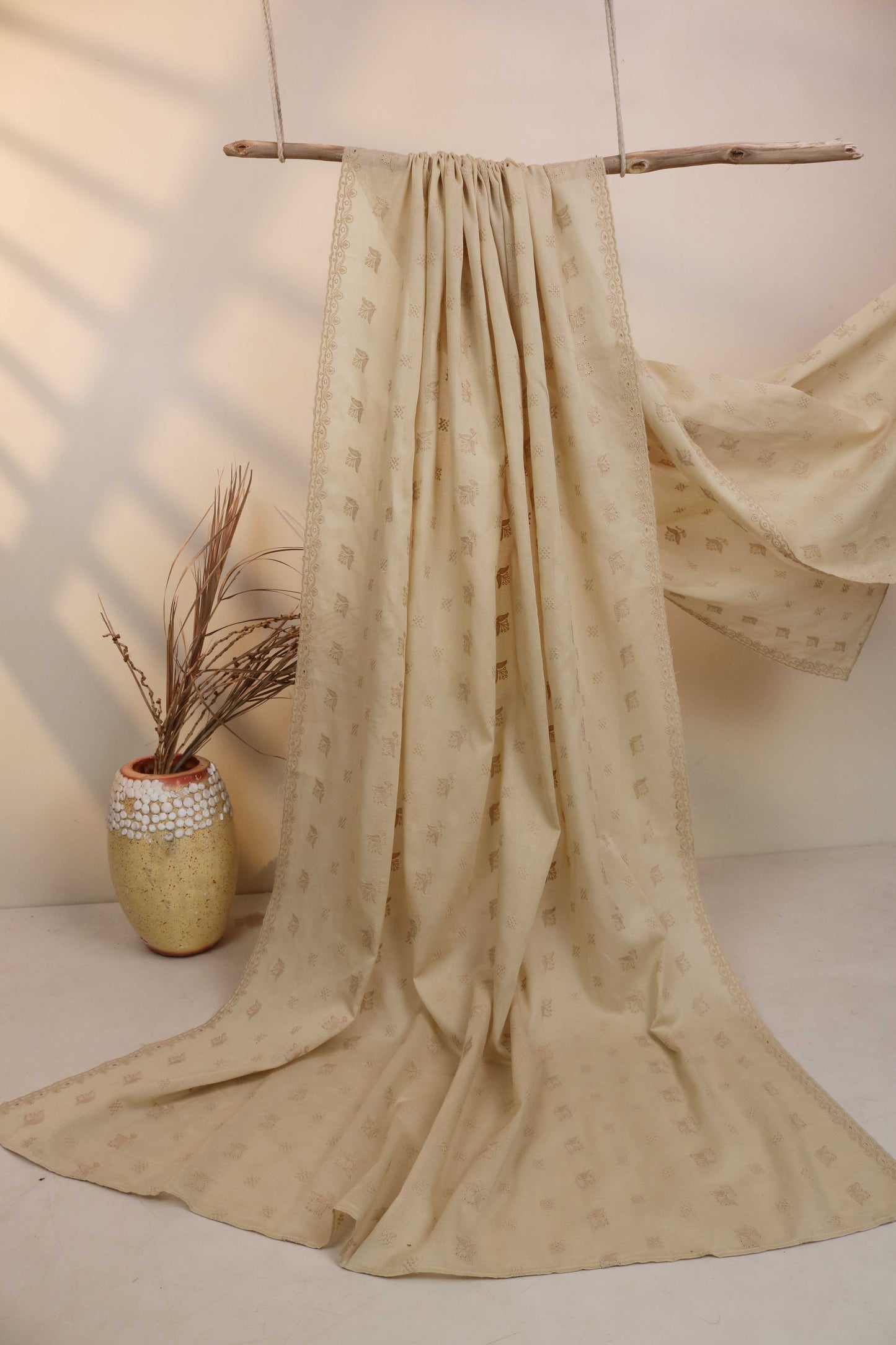 Embroidered Lawn Shawl LSH47