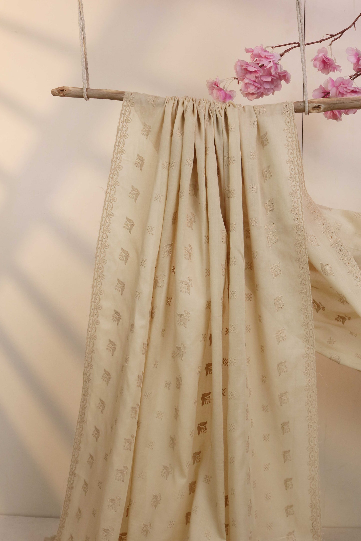 Embroidered Lawn Shawl LSH47