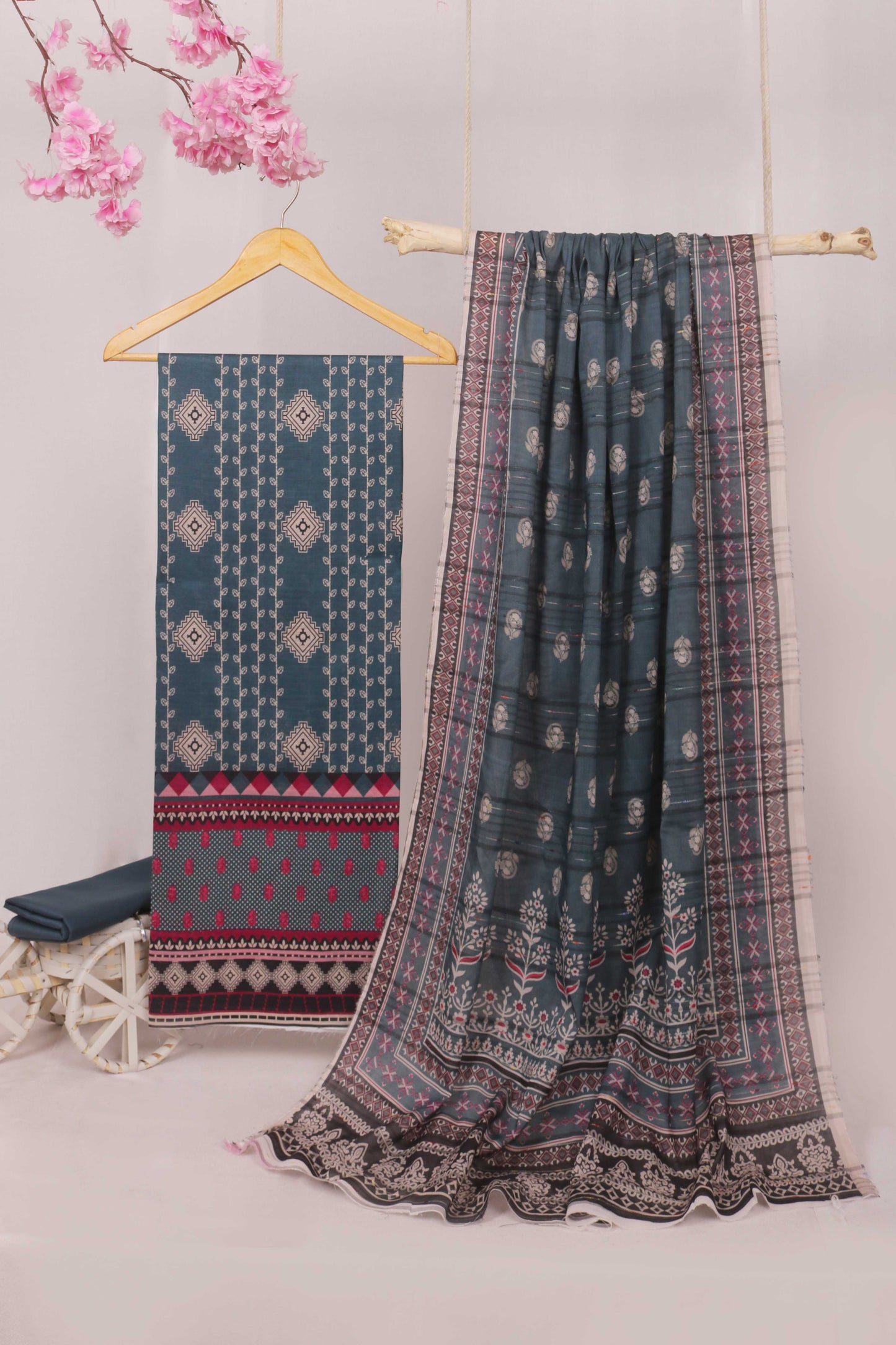 3Piece - Superior Printed Lawn Suit Carnation CR03