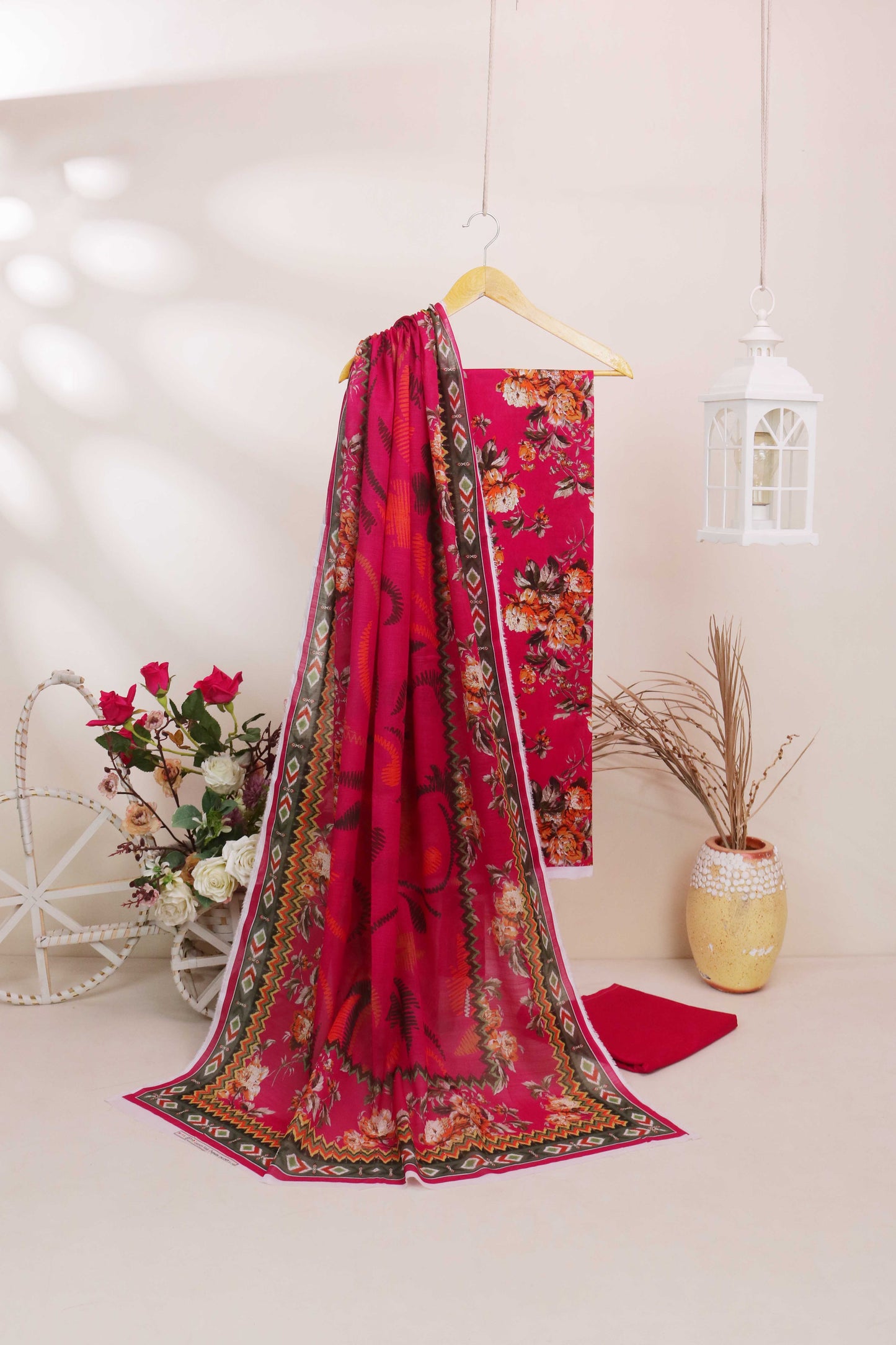 Luxury Lawn Printed Suit H25SLMJ1045
