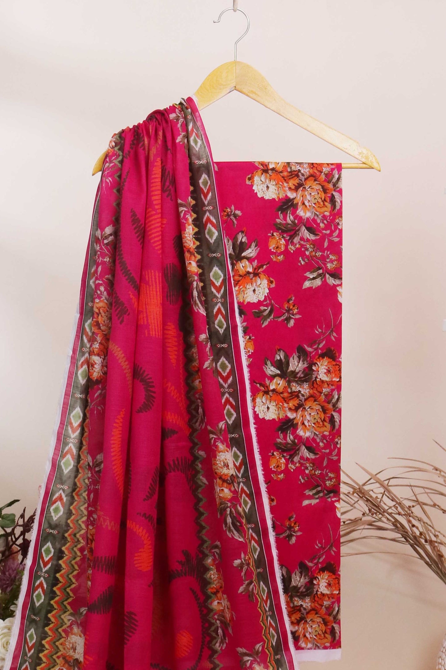 Luxury Lawn Printed Suit H25SLMJ1045