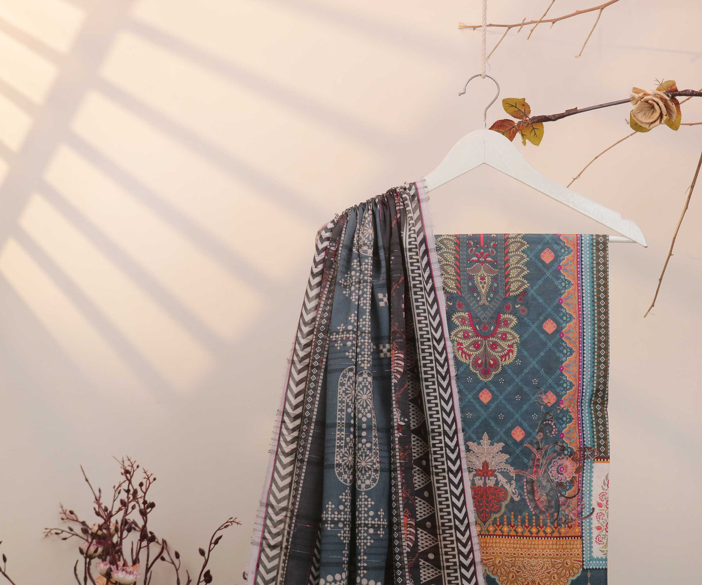 3Piece - Superior Printed Lawn Suit Carnation  D035