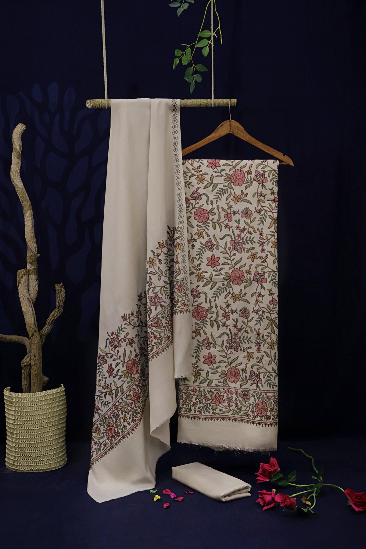 3Piece -Kashmiri Pashmina Suit WE3P28