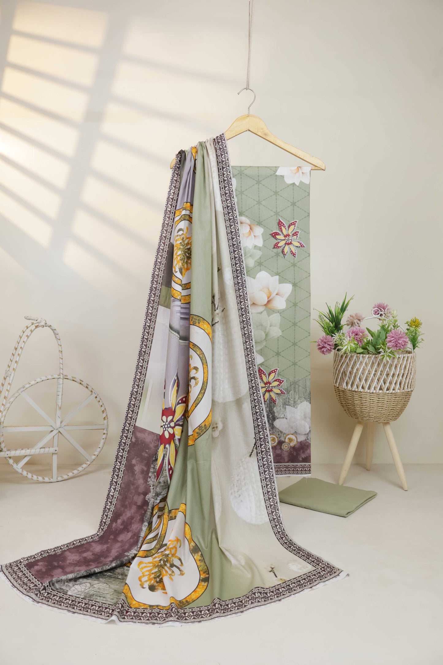 3PC-Lawn Printed Suit 3PSL44
