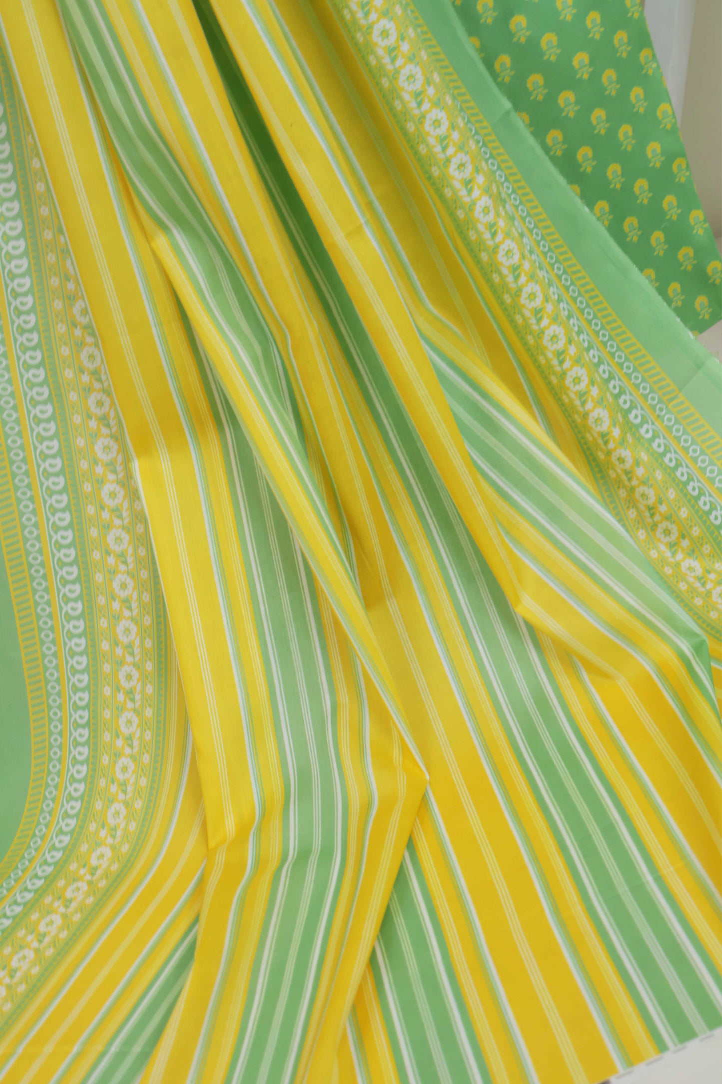 3Piece - Printed Lawn Suit Moon Soon  BS2427new