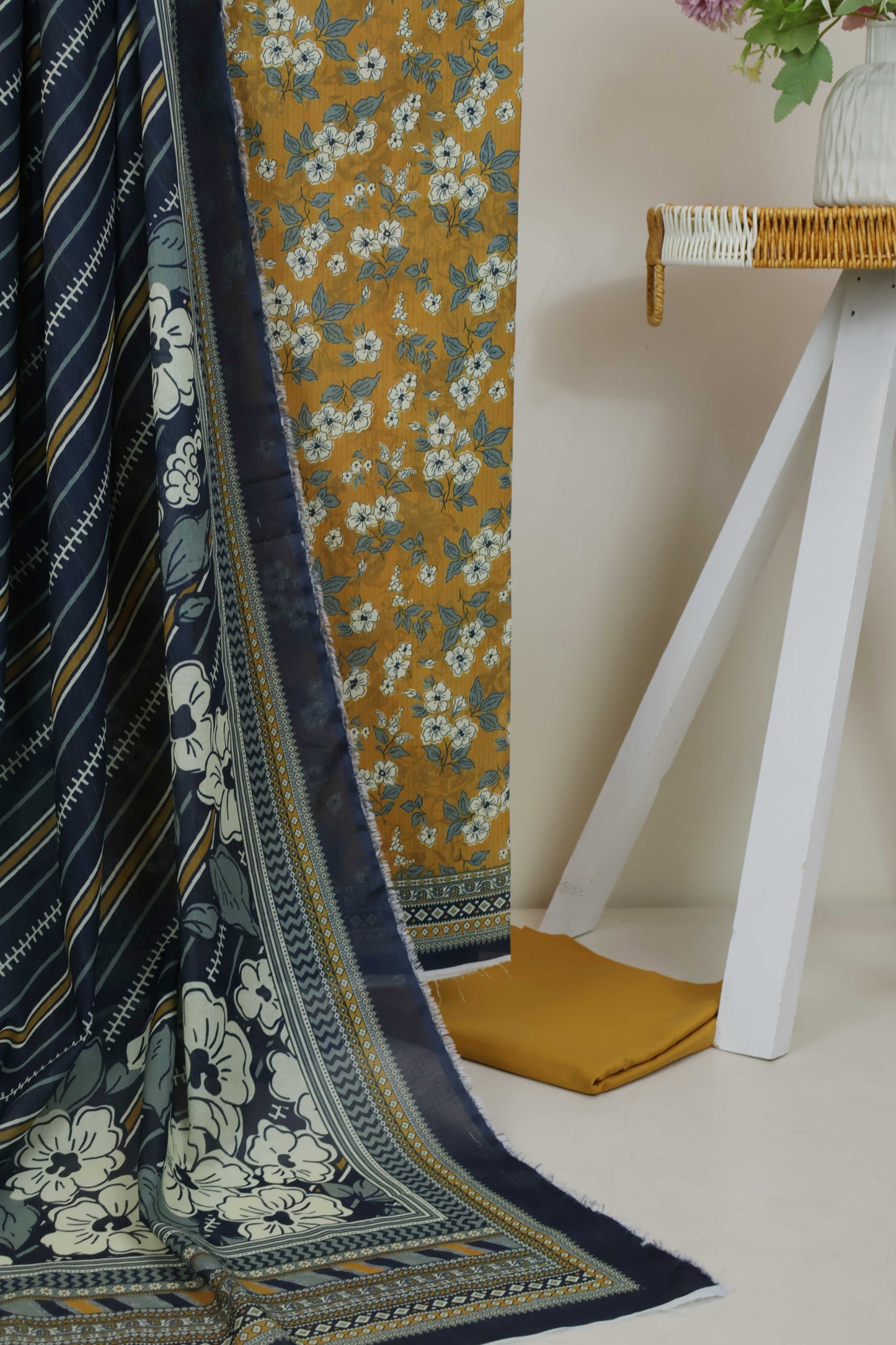 3PC-Lawn Printed Suit 3PLBS100