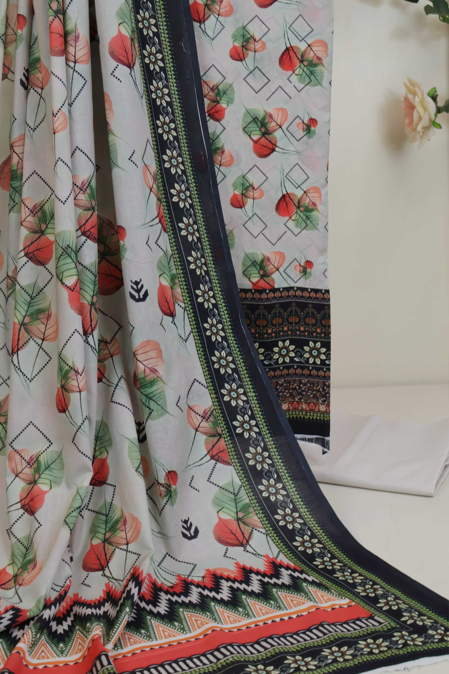 3pc-Lawn Printed Suit H25SLST98