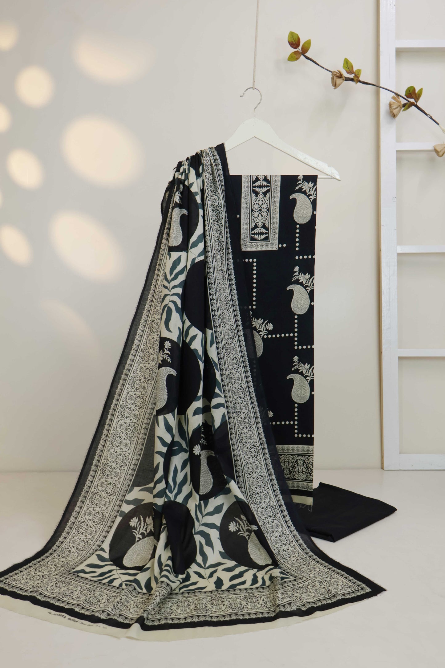 3pc-Lawn Printed Suit L3PP309