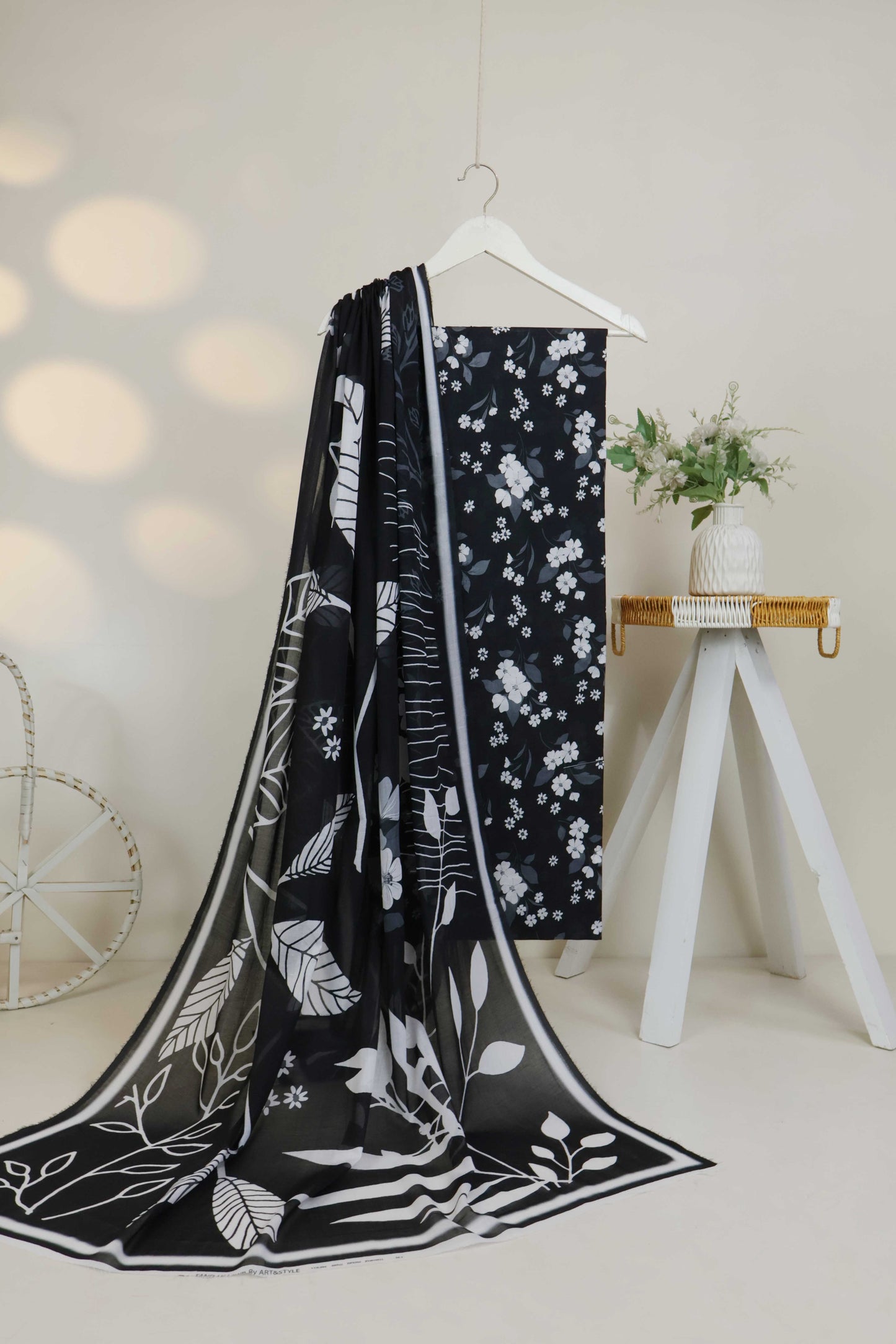 3pc-Lawn Printed Suit H25SLST101