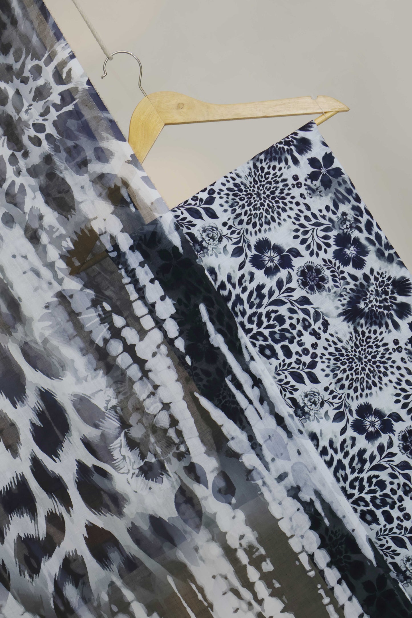 3pc-Lawn Printed Suit H25SLST102