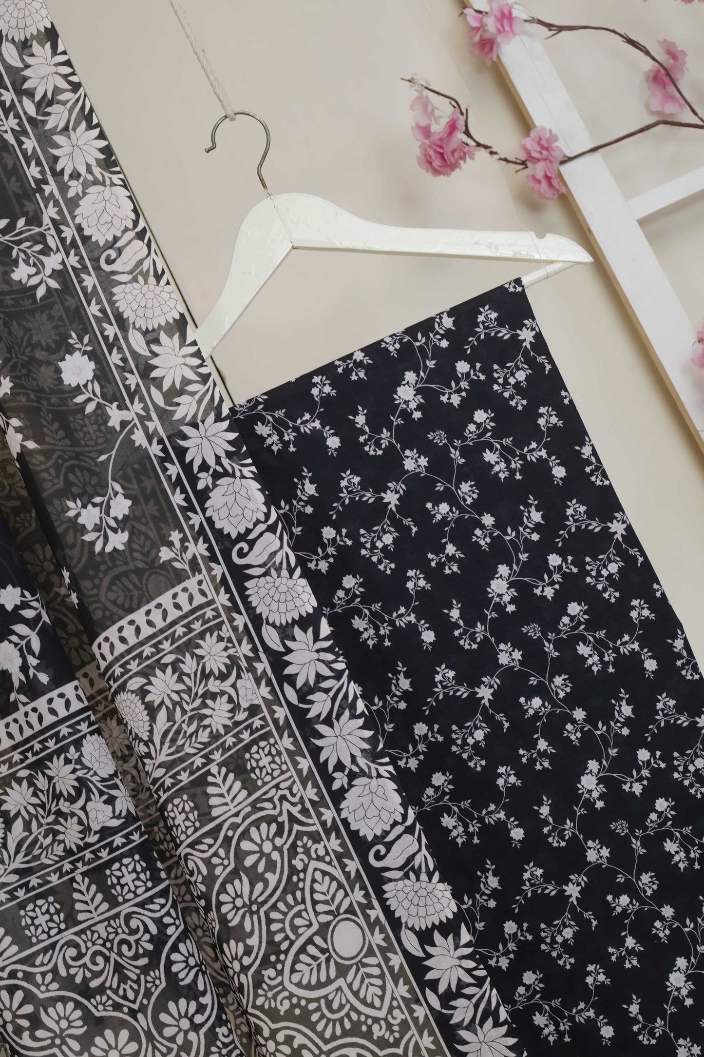 3pc-Lawn Printed Suit H25SLST107