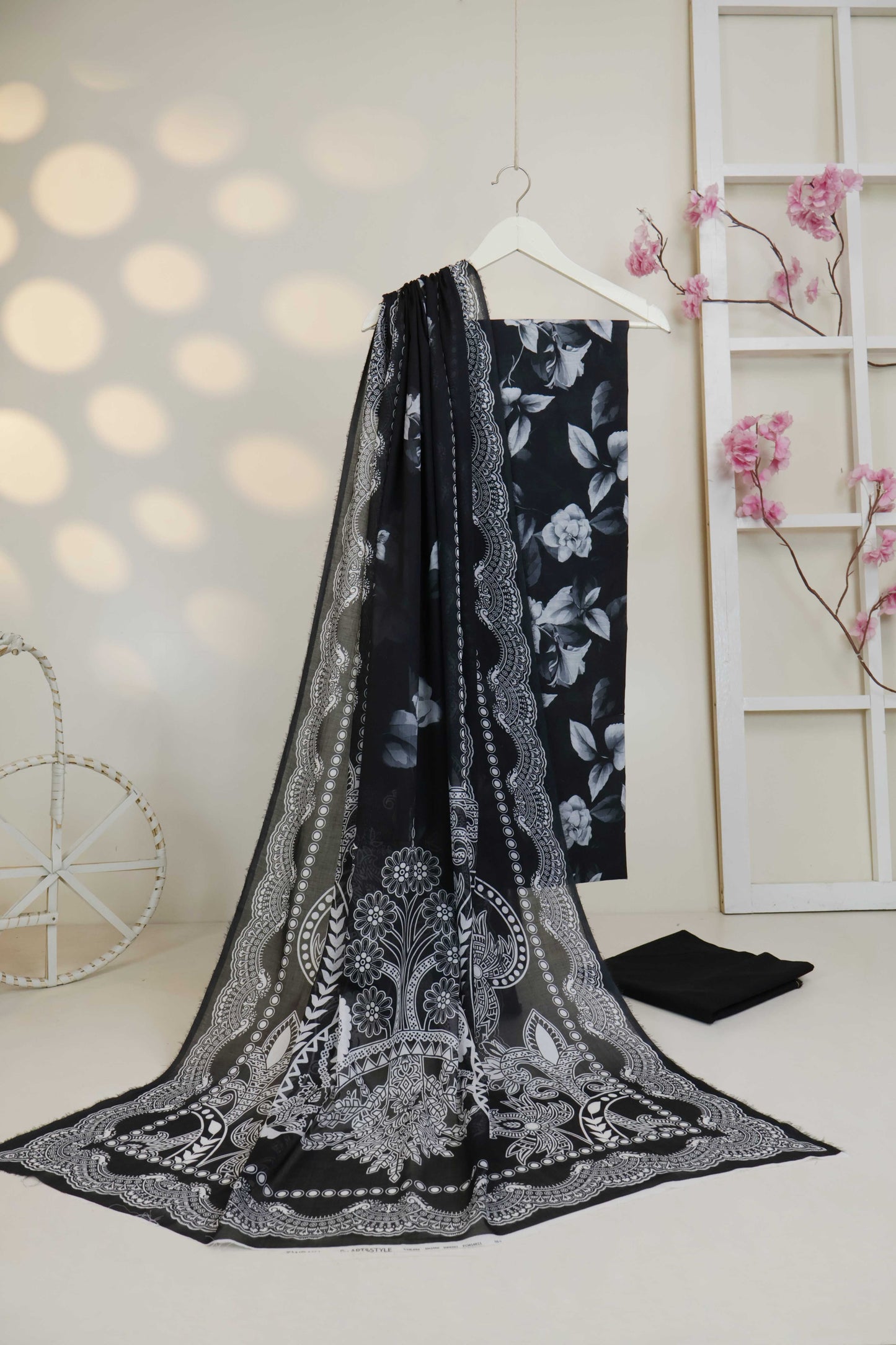 3pc-Lawn Printed Suit H25SLST104