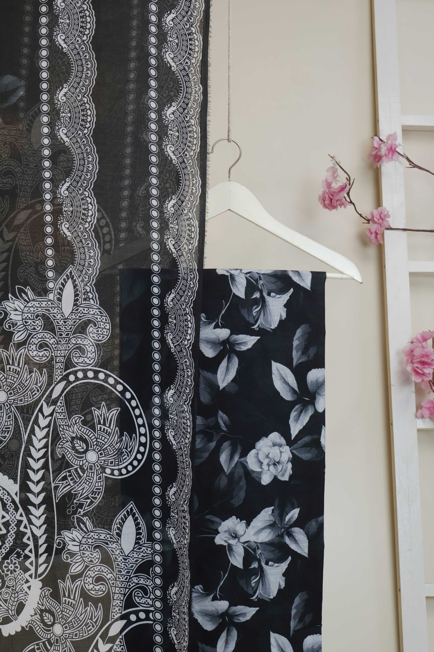 3pc-Lawn Printed Suit H25SLST104