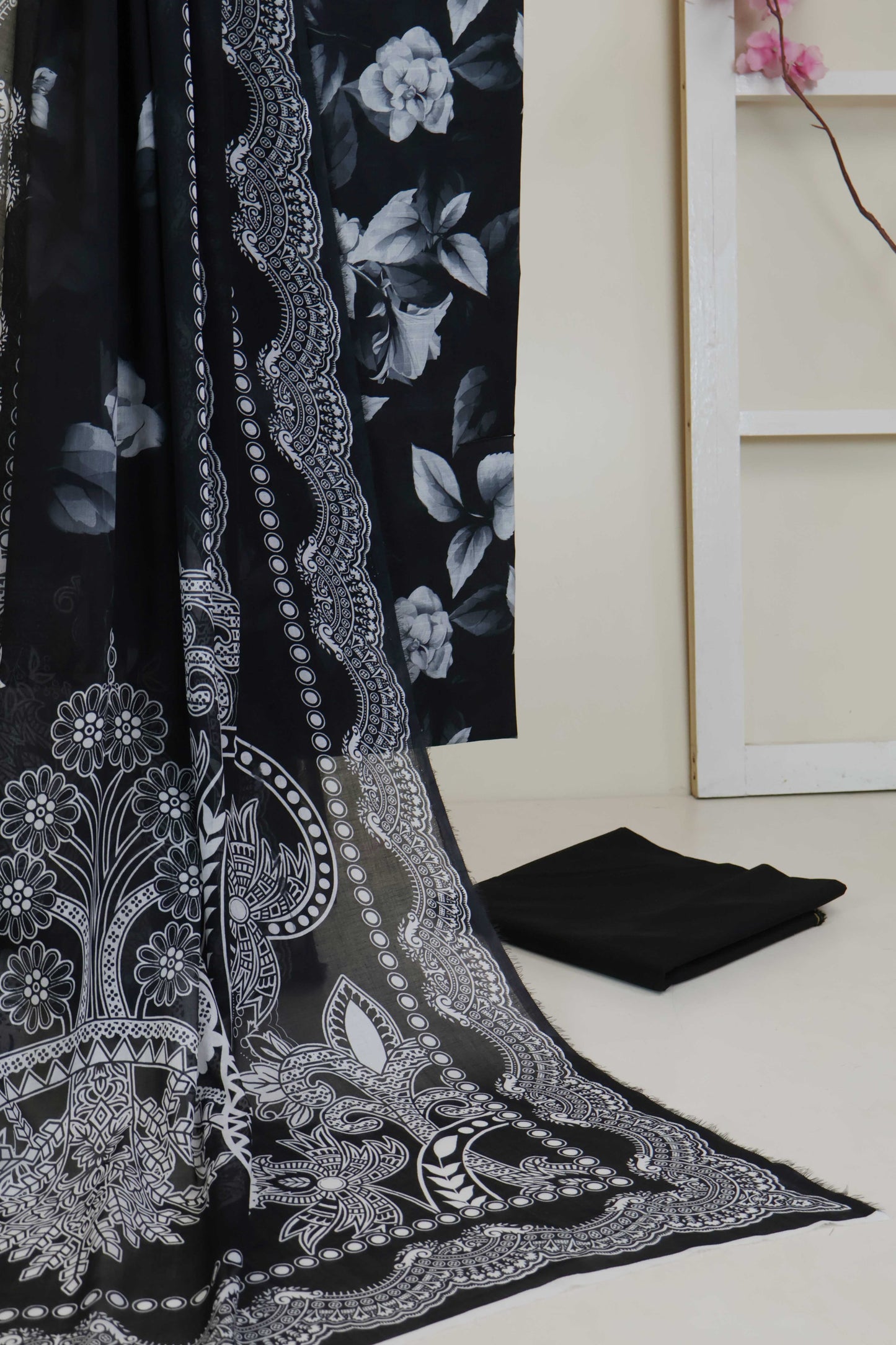 3pc-Lawn Printed Suit H25SLST104