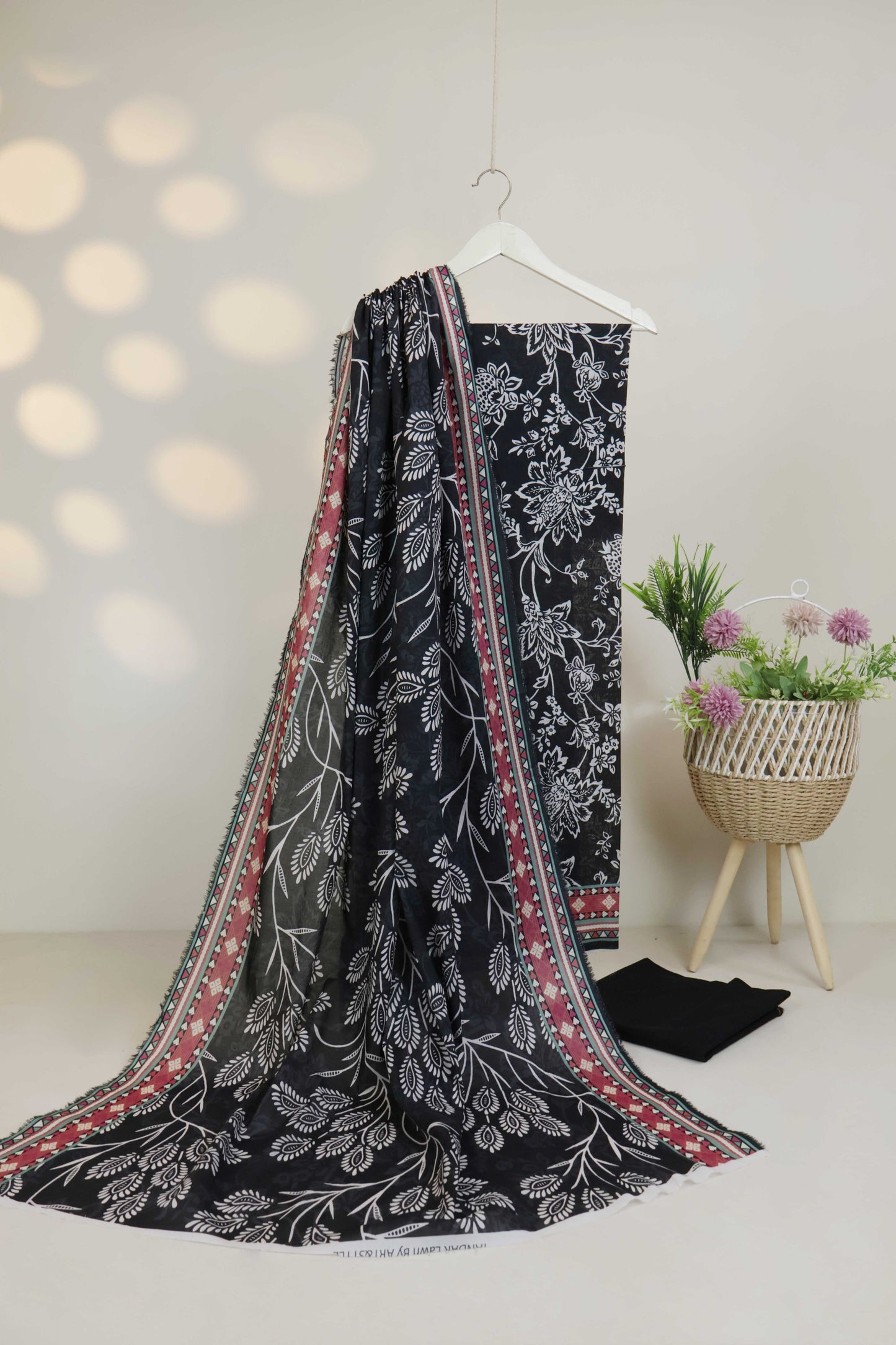 3pc-Lawn Printed Suit H25SLST109