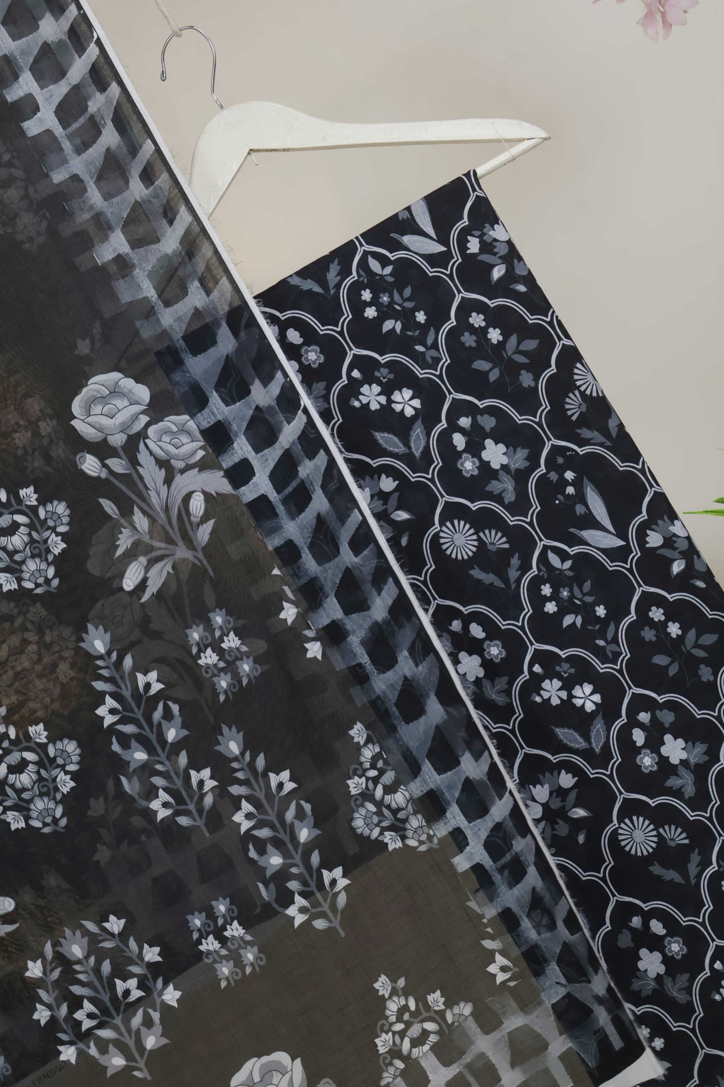 3pc-Lawn Printed Suit H25SLST106