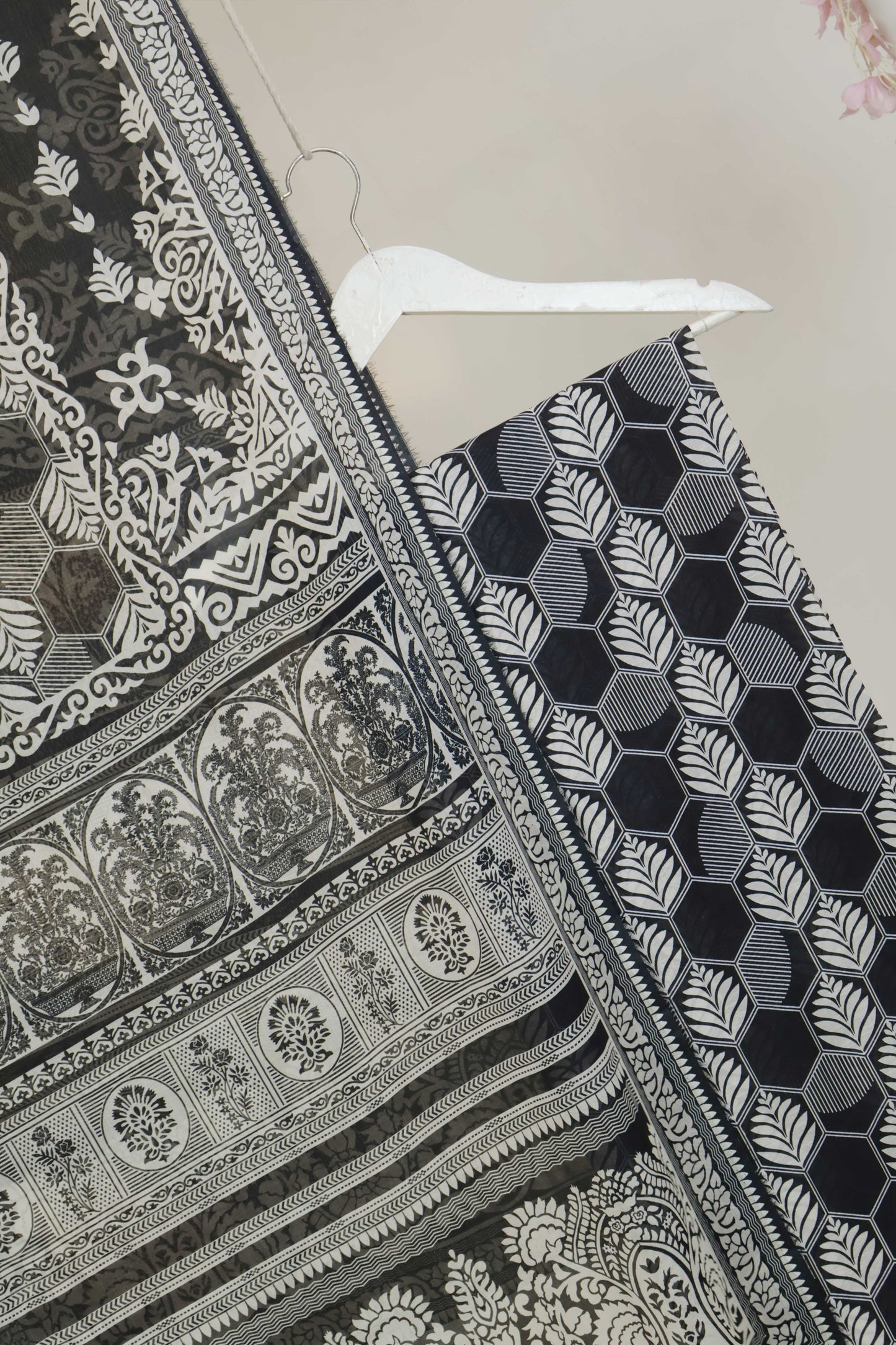 3pc-Lawn Printed Suit H25SLST108