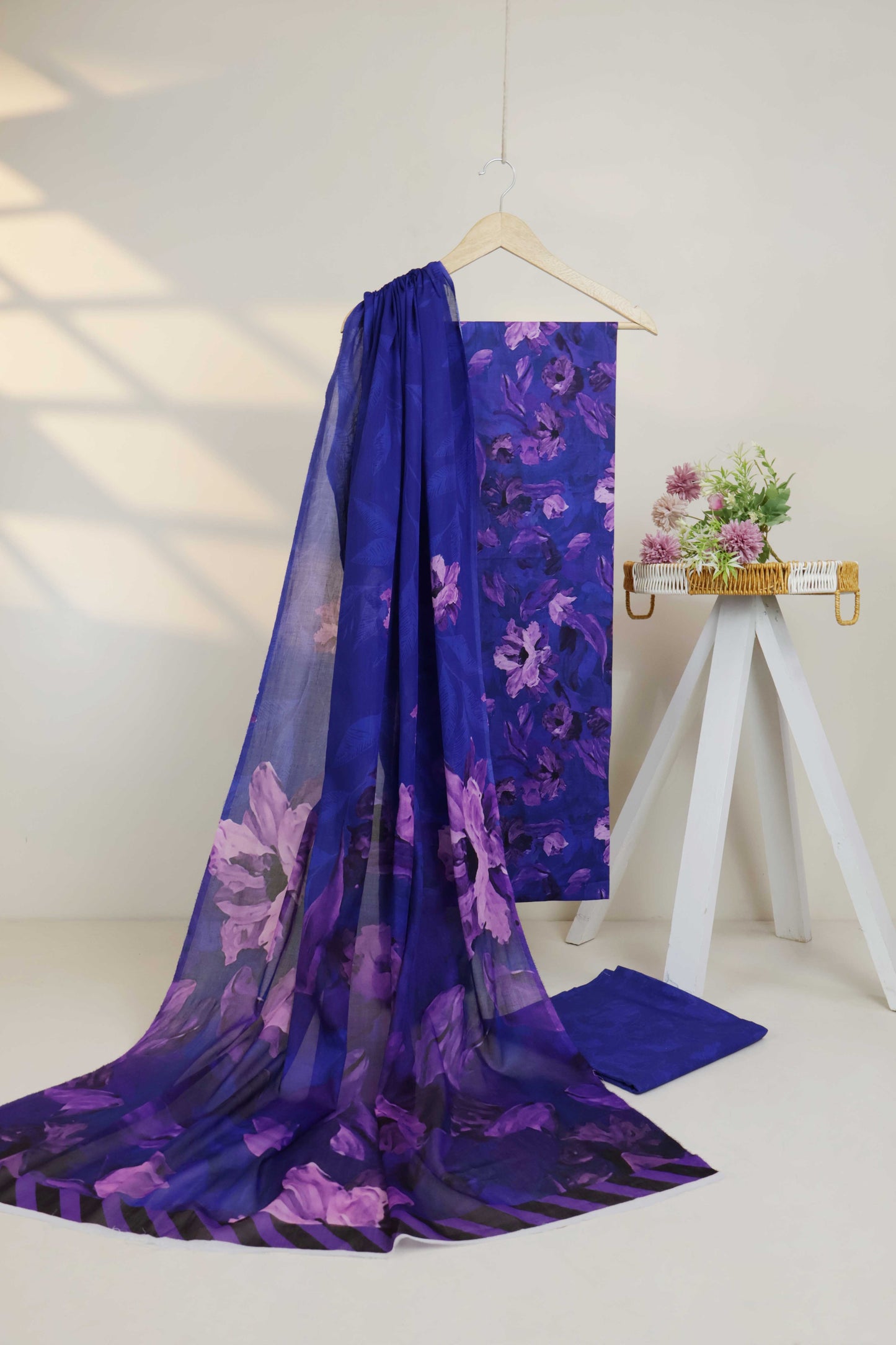3pc-Lawn Printed Suit H25SLST113
