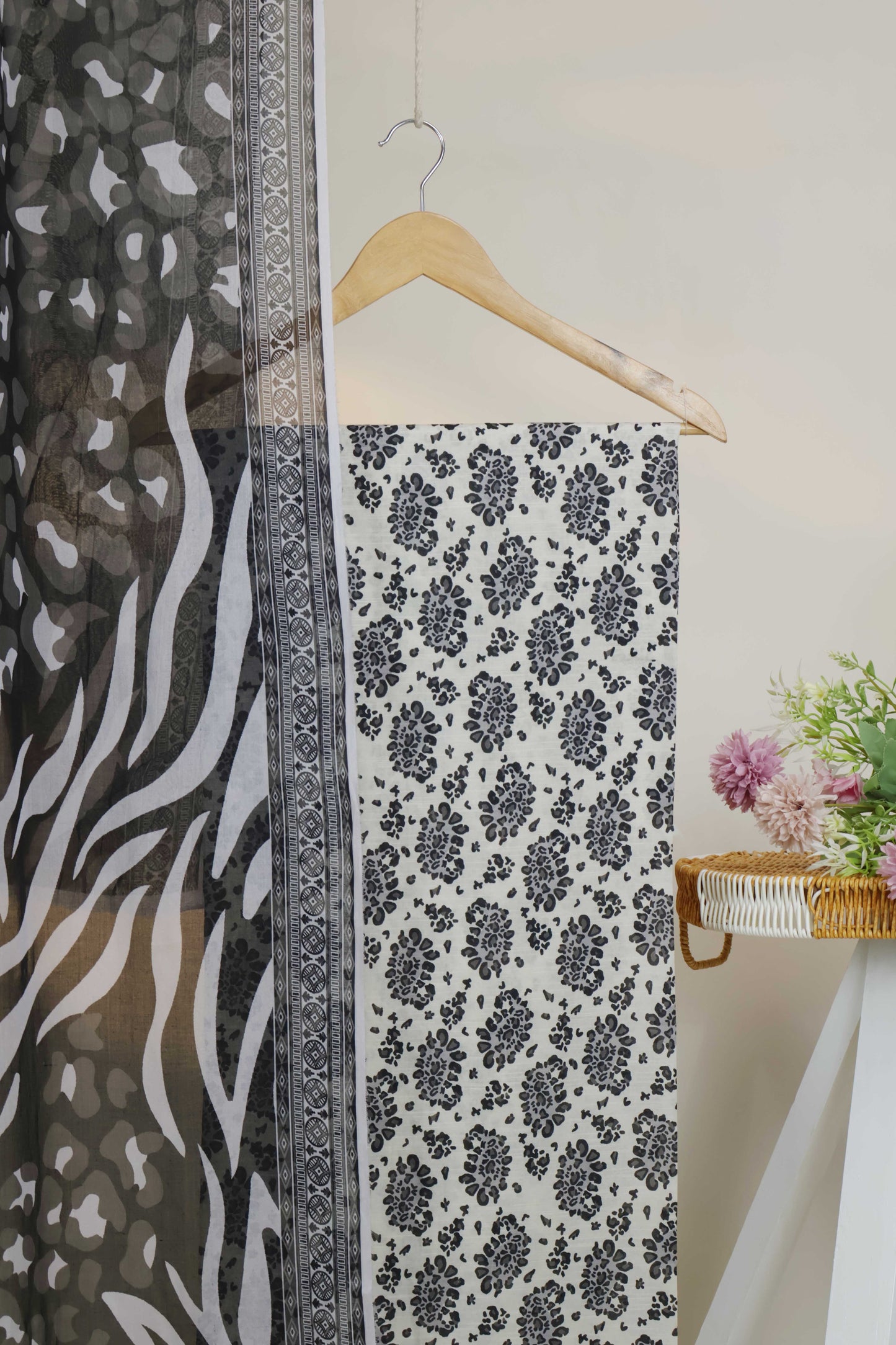3pc-Lawn Printed Suit H25SLST117