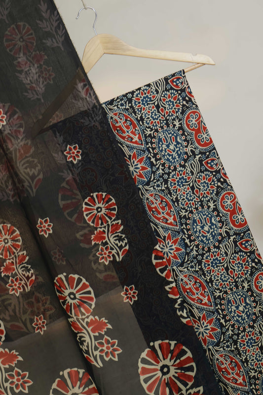 3pc-Lawn Printed Suit H25SLST115