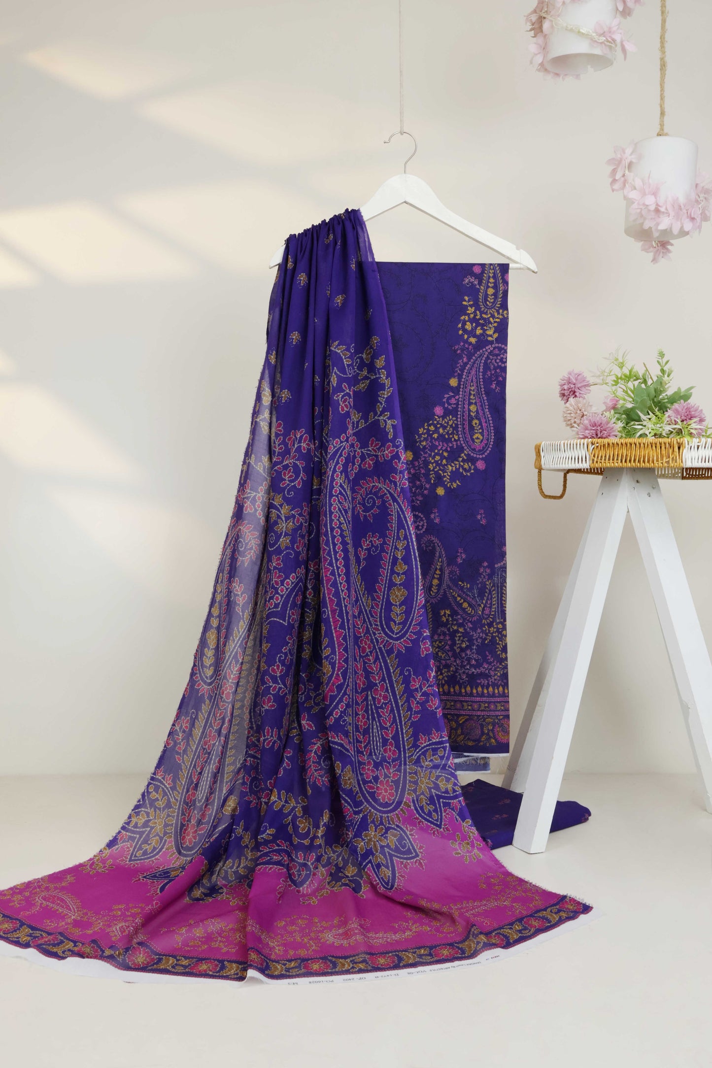 3pc-Lawn Printed Suit H25SLST111