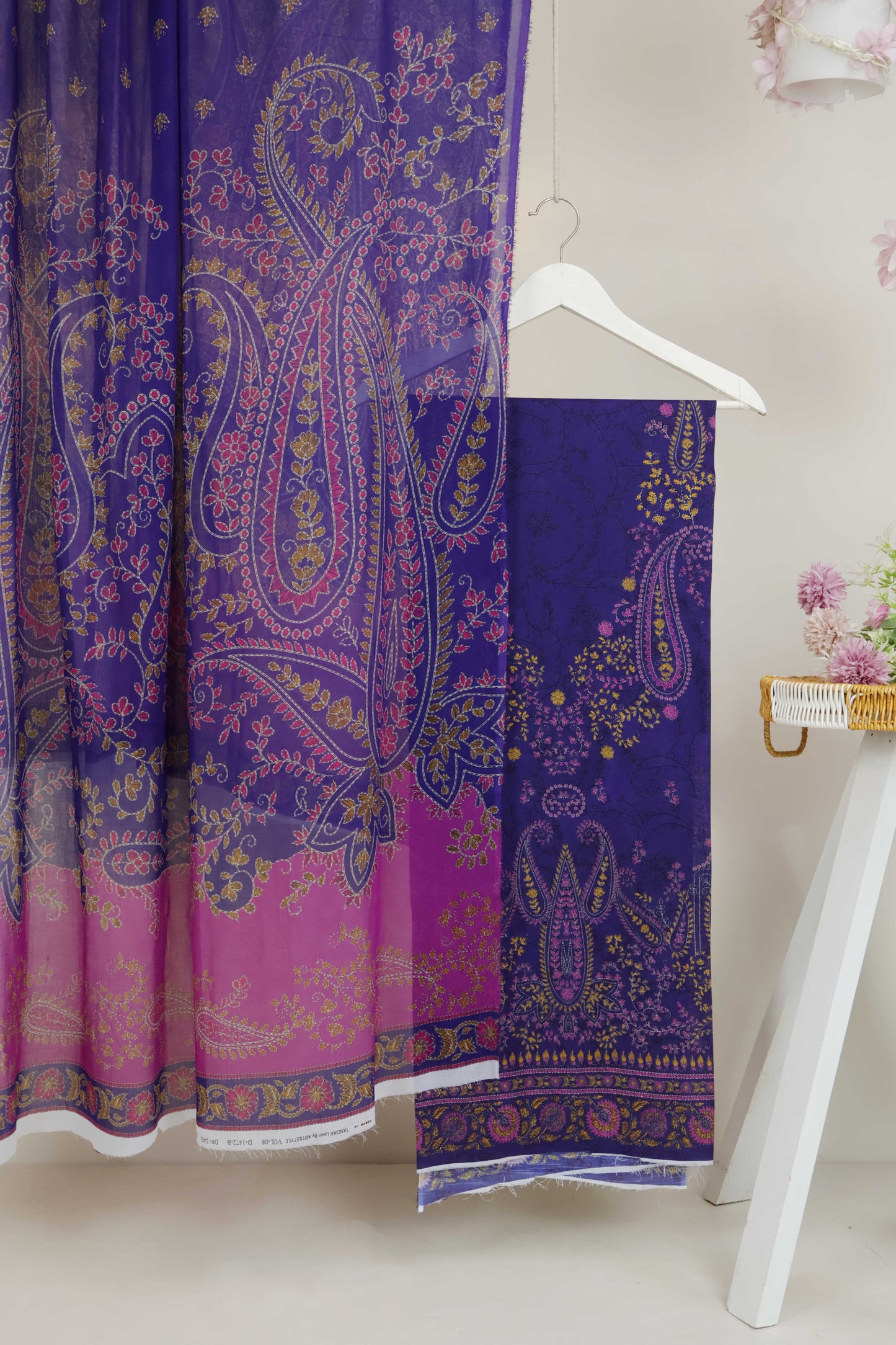 3pc-Lawn Printed Suit H25SLST111