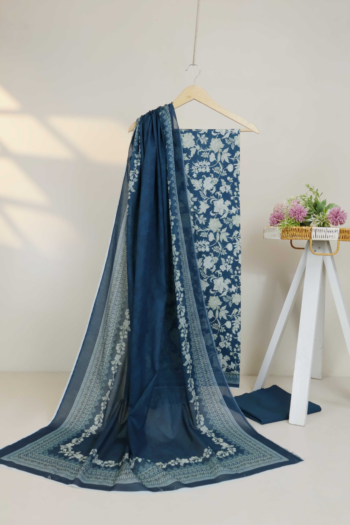 3PC-Lawn Printed Suit 3PLBS117