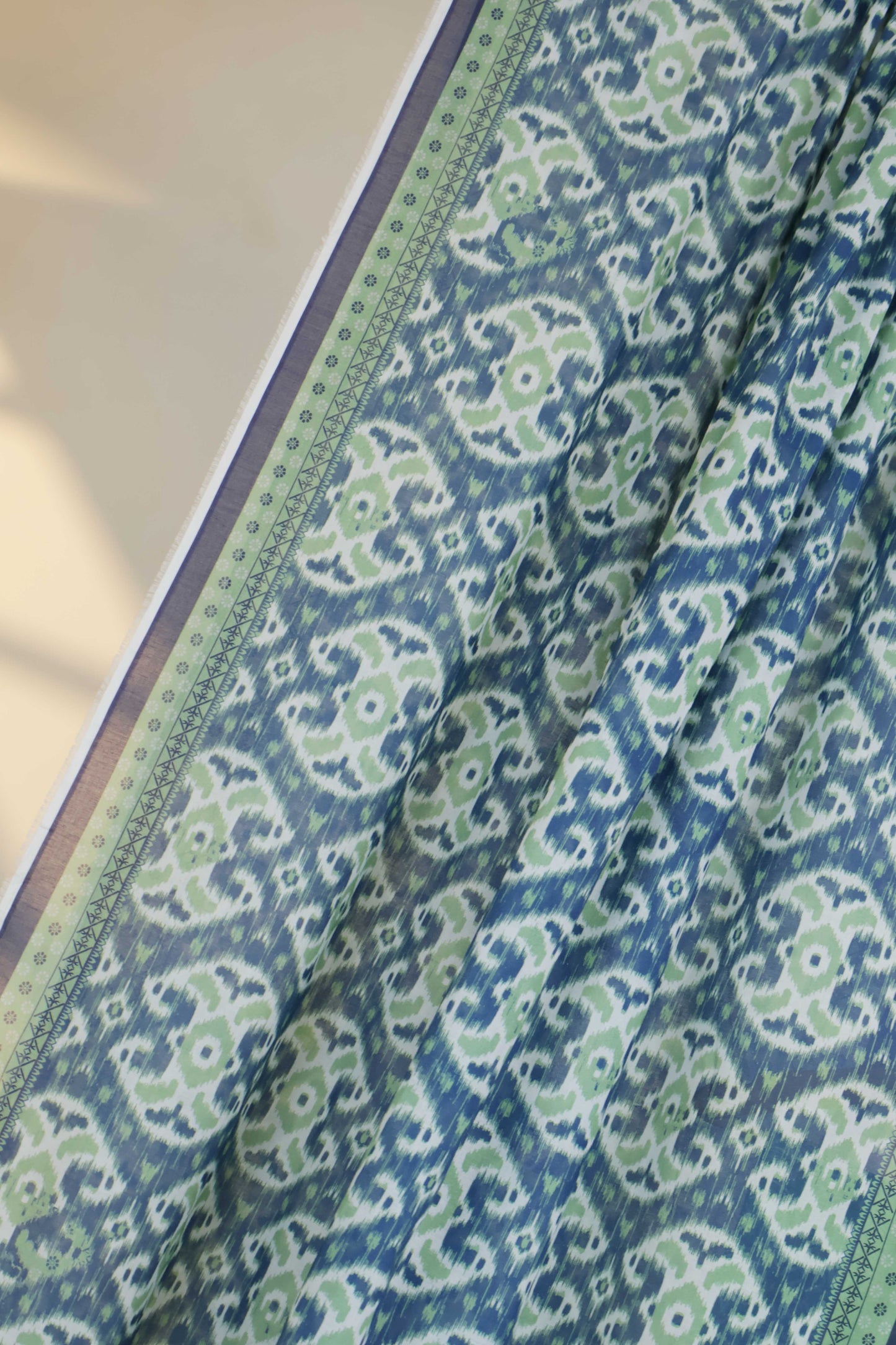 3PC-Lawn Printed Suit 3PLBS121