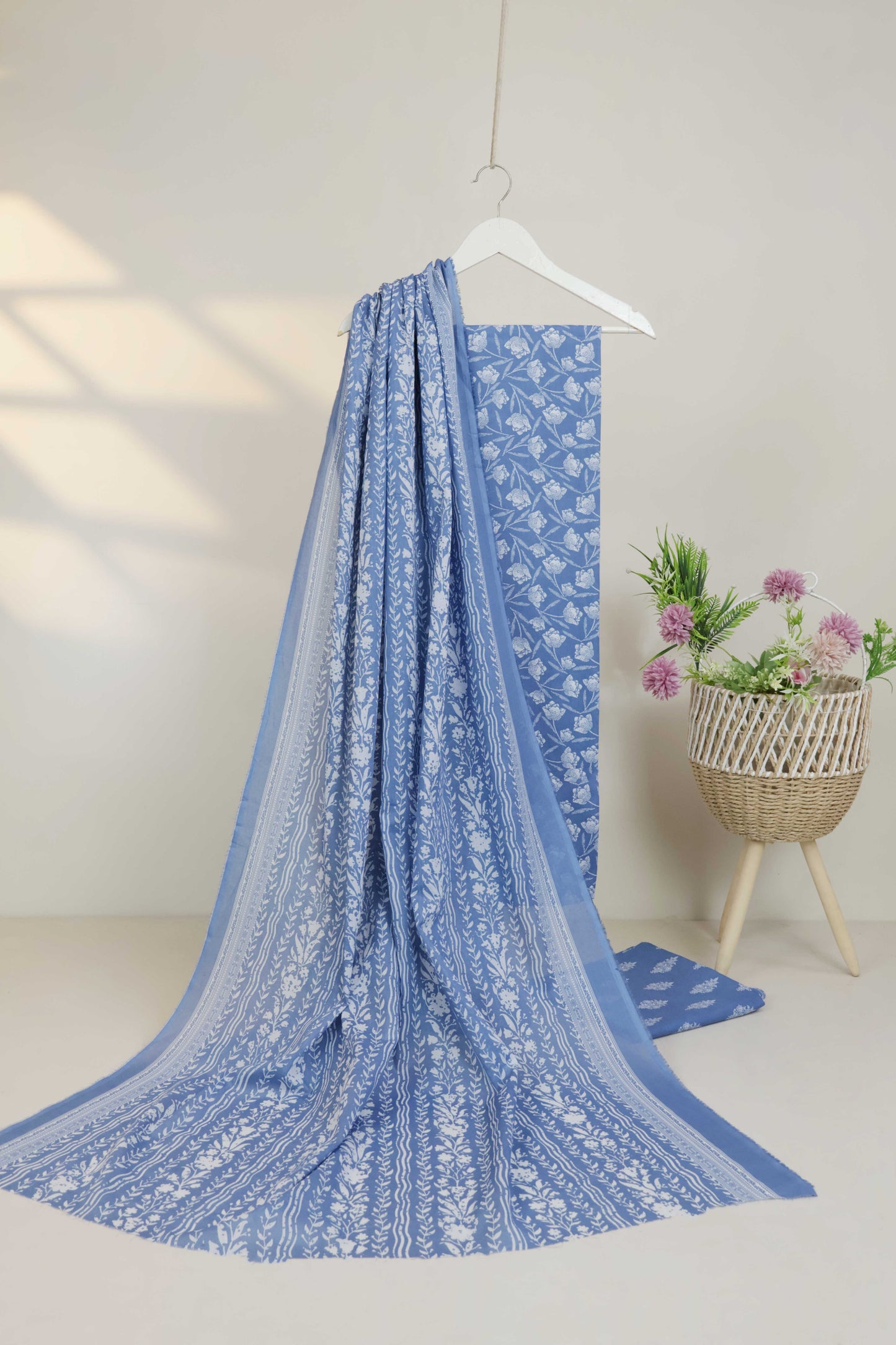3PC-Lawn Printed Suit 3PLBS123