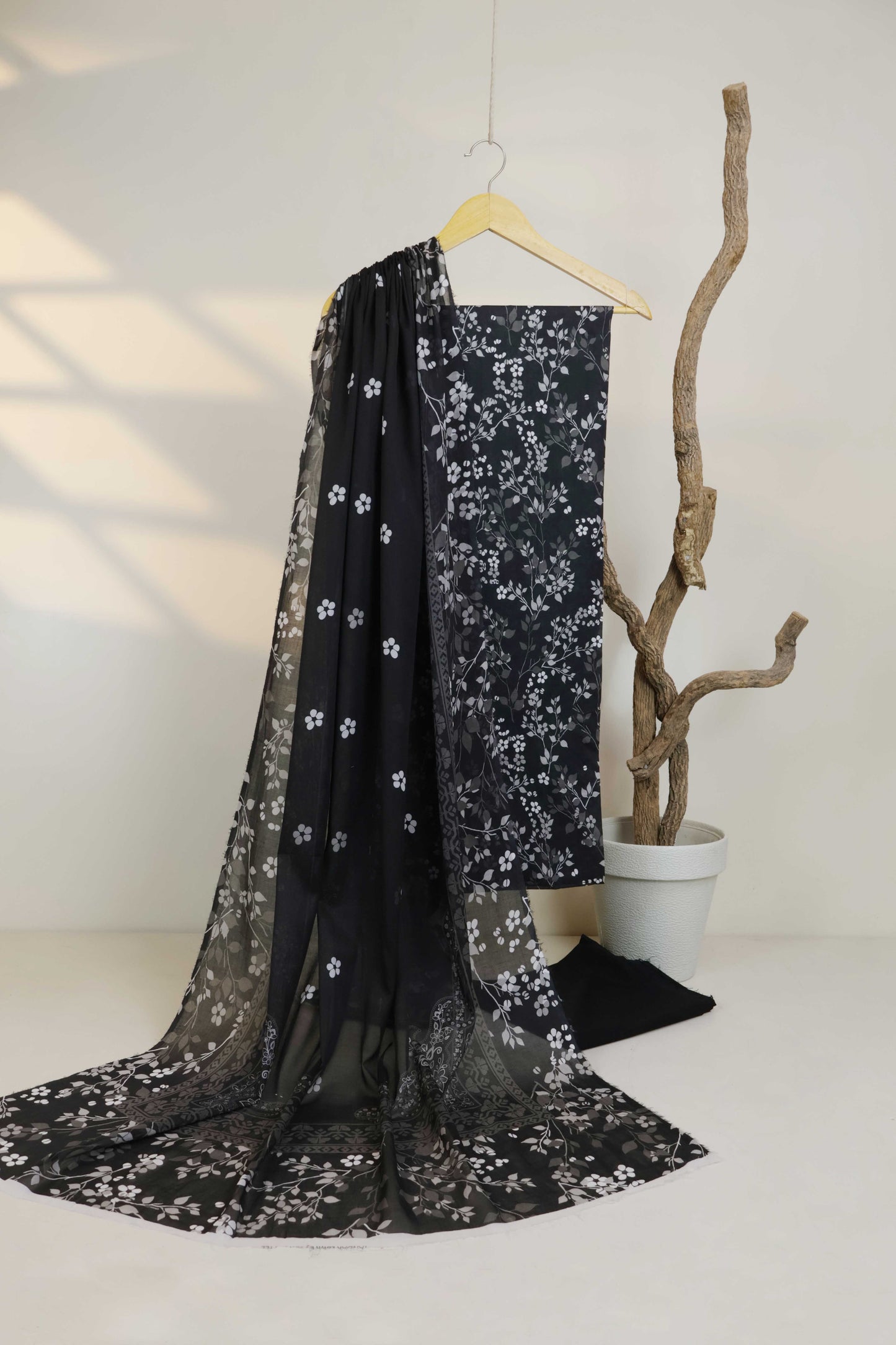 3pc-Lawn Printed Suit H25SLST118