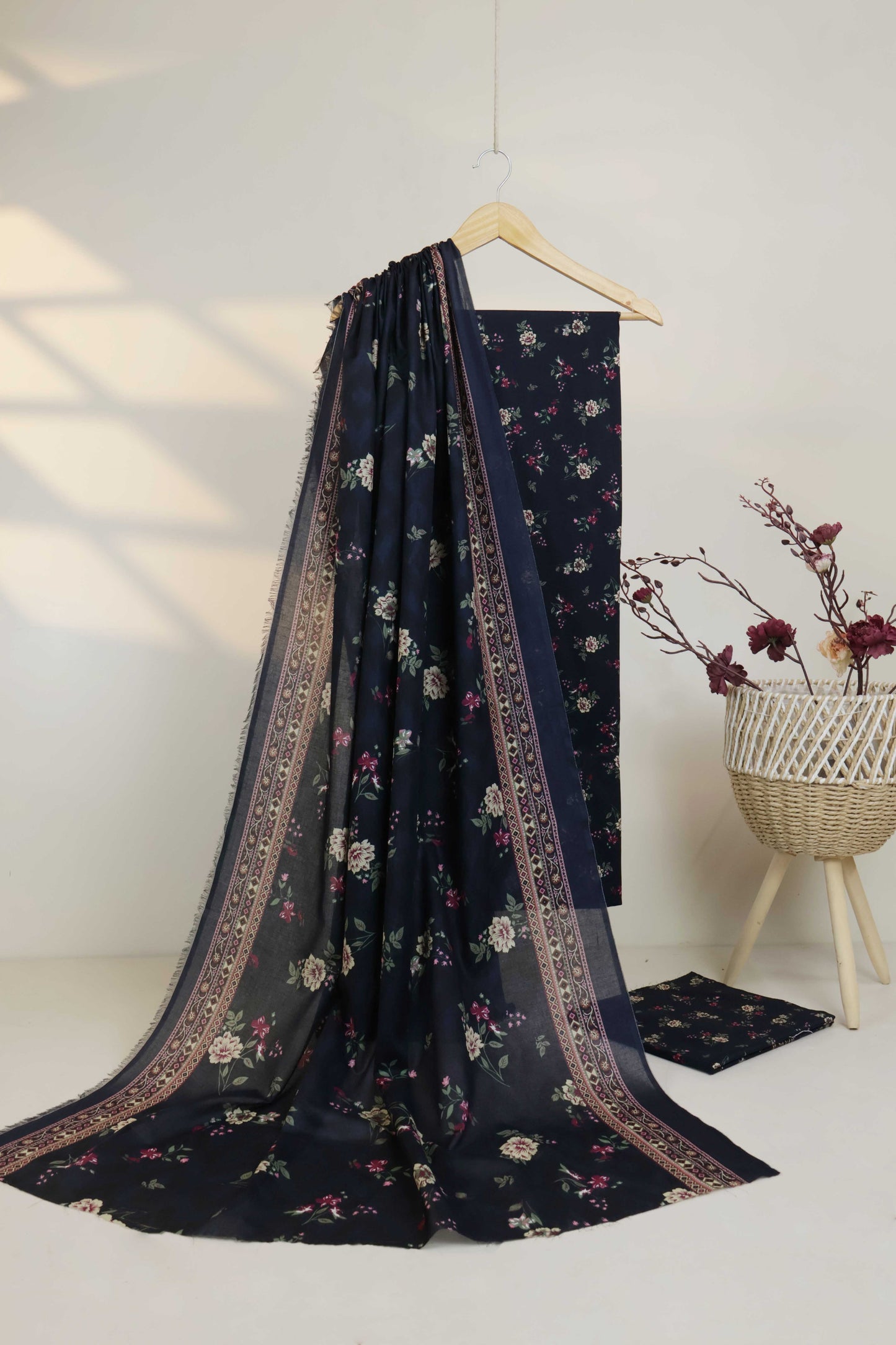 3PC-Lawn Printed Suit 3PLBS102
