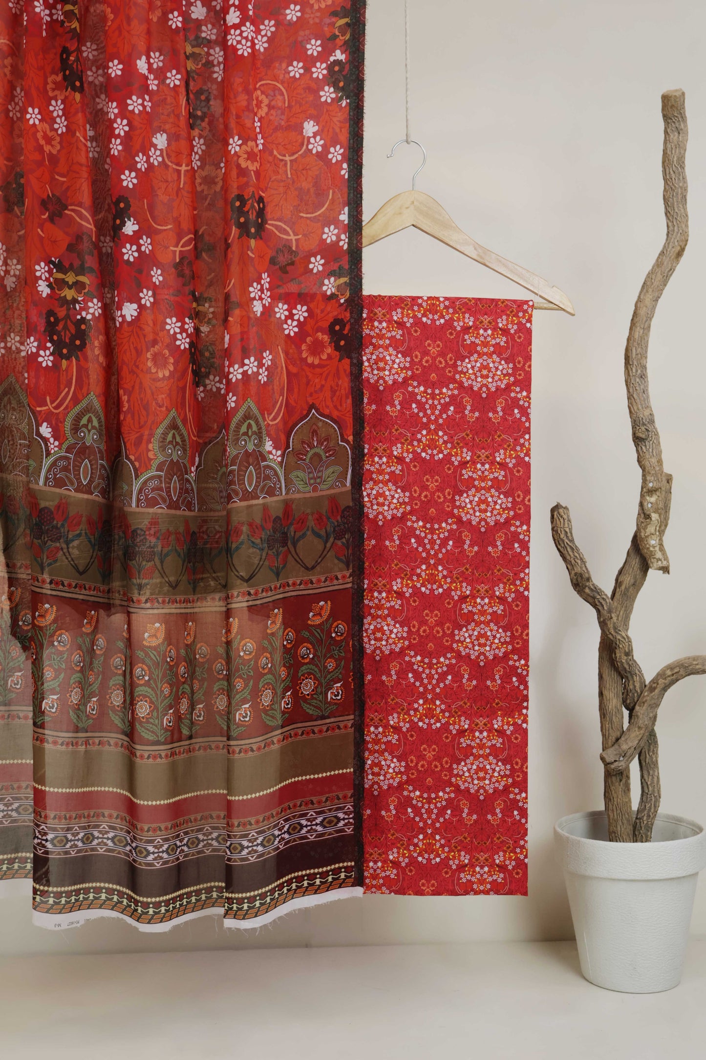 3pc-Lawn Printed Suit H25SLST114