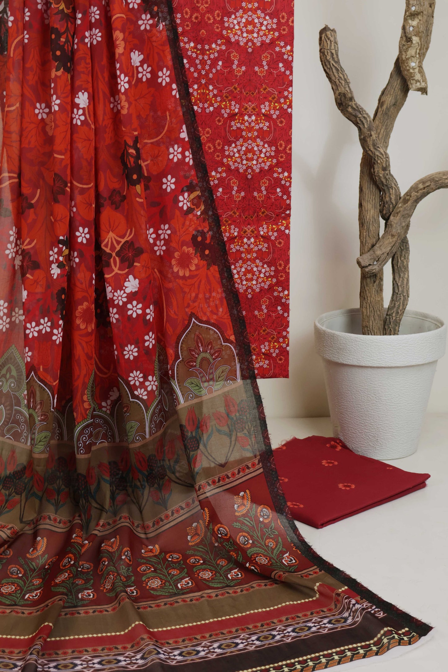 3pc-Lawn Printed Suit H25SLST114