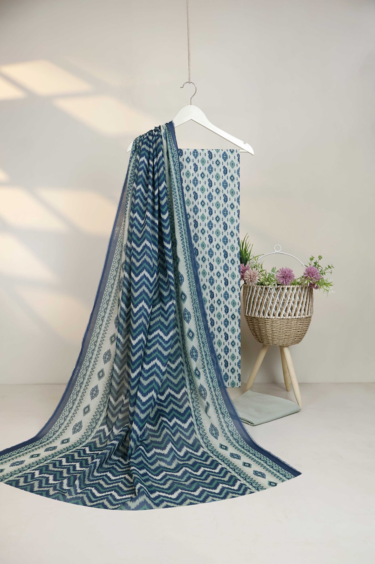 3PC-Lawn Printed Suit 3PLBS131