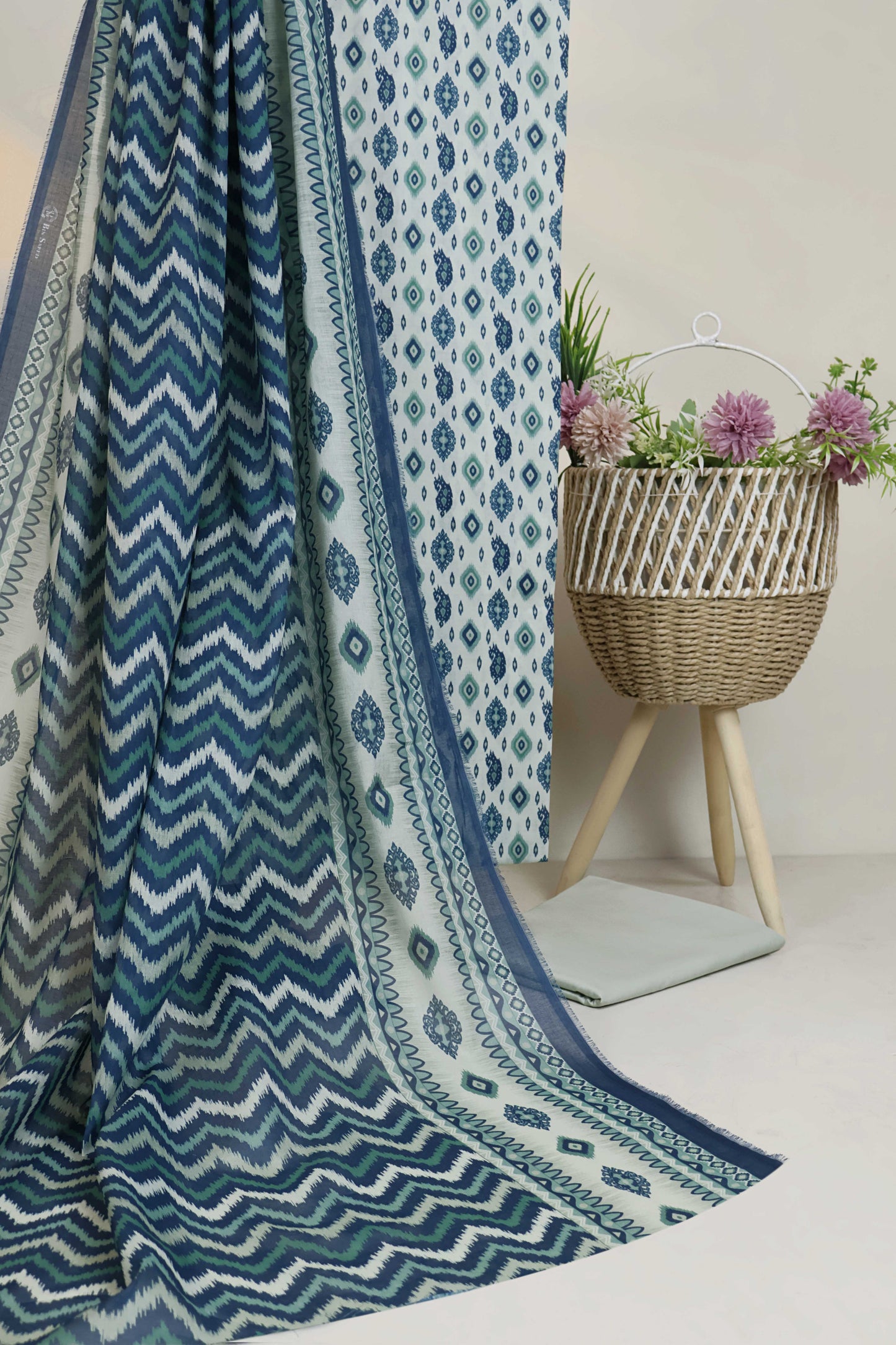 3PC-Lawn Printed Suit 3PLBS131