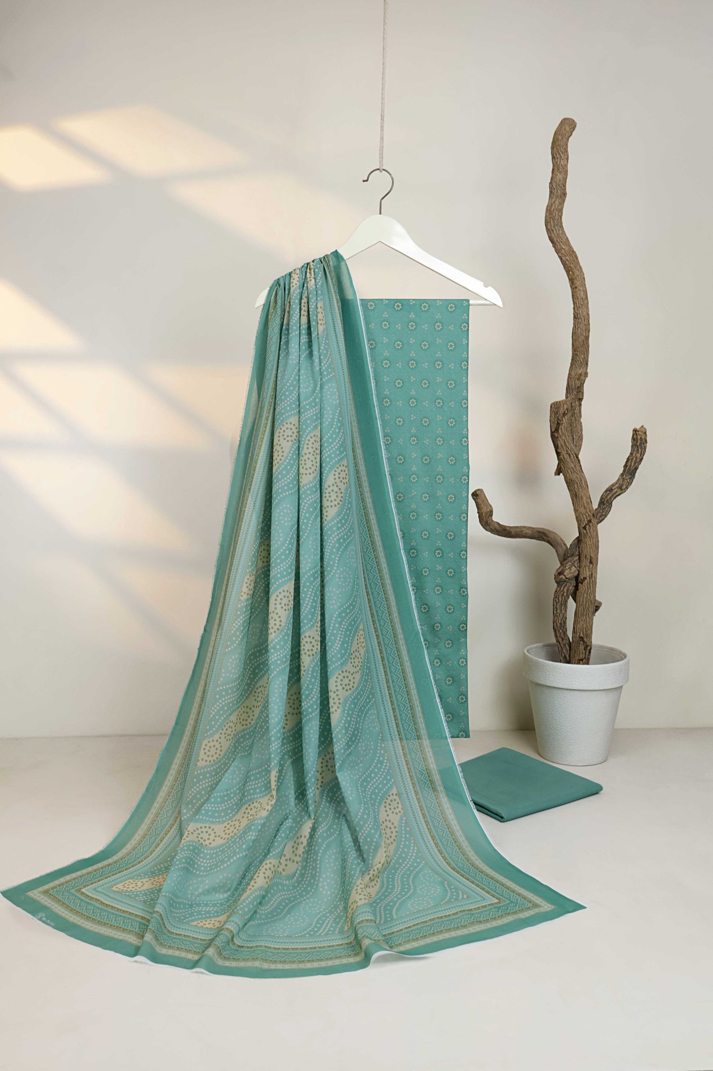 3PC-Lawn Printed Suit 3PLBS130