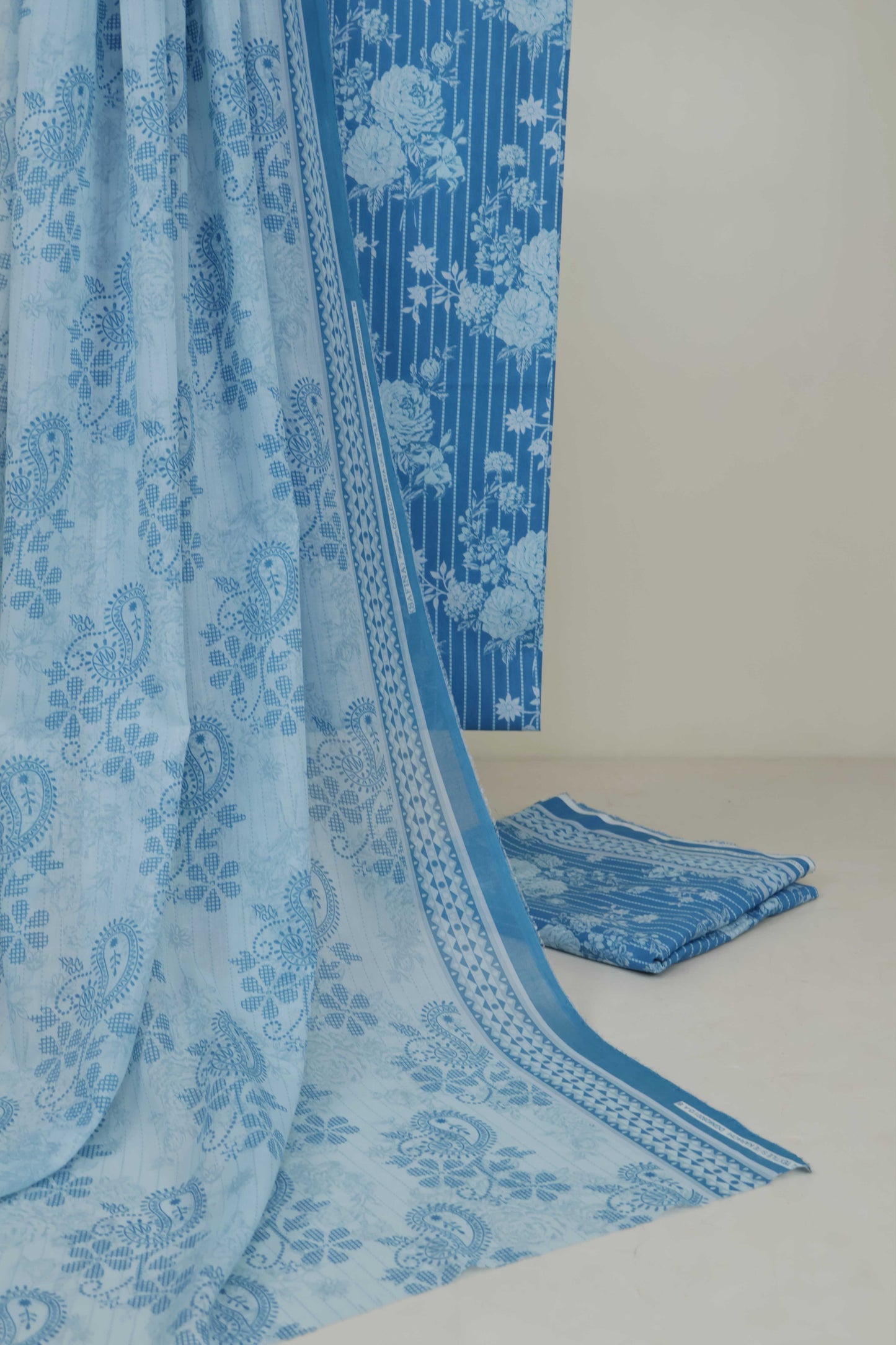 3PC-Lawn Printed Suit 3PLBS26