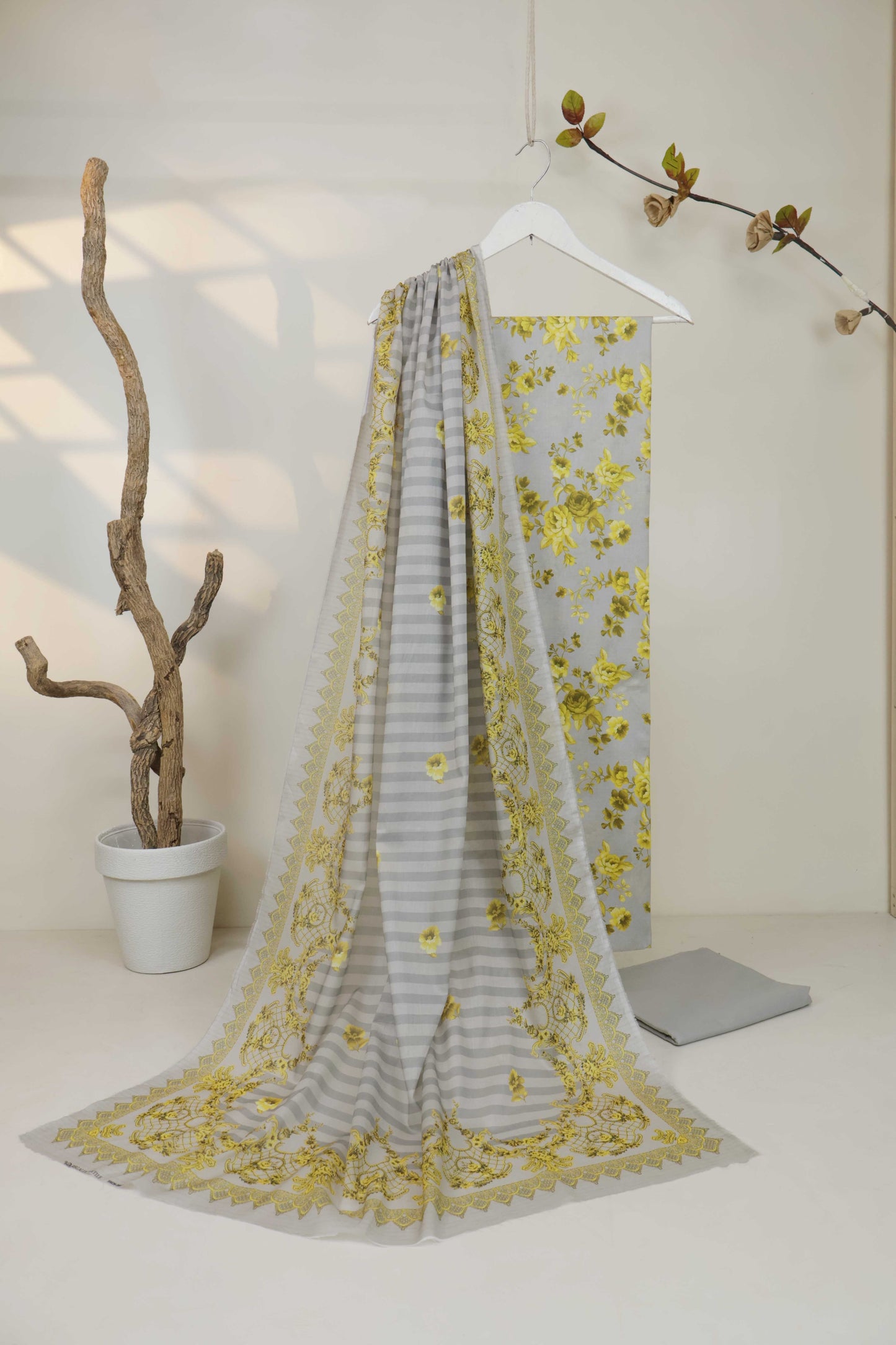 3PC-Lawn Printed Suit 3PLBS18