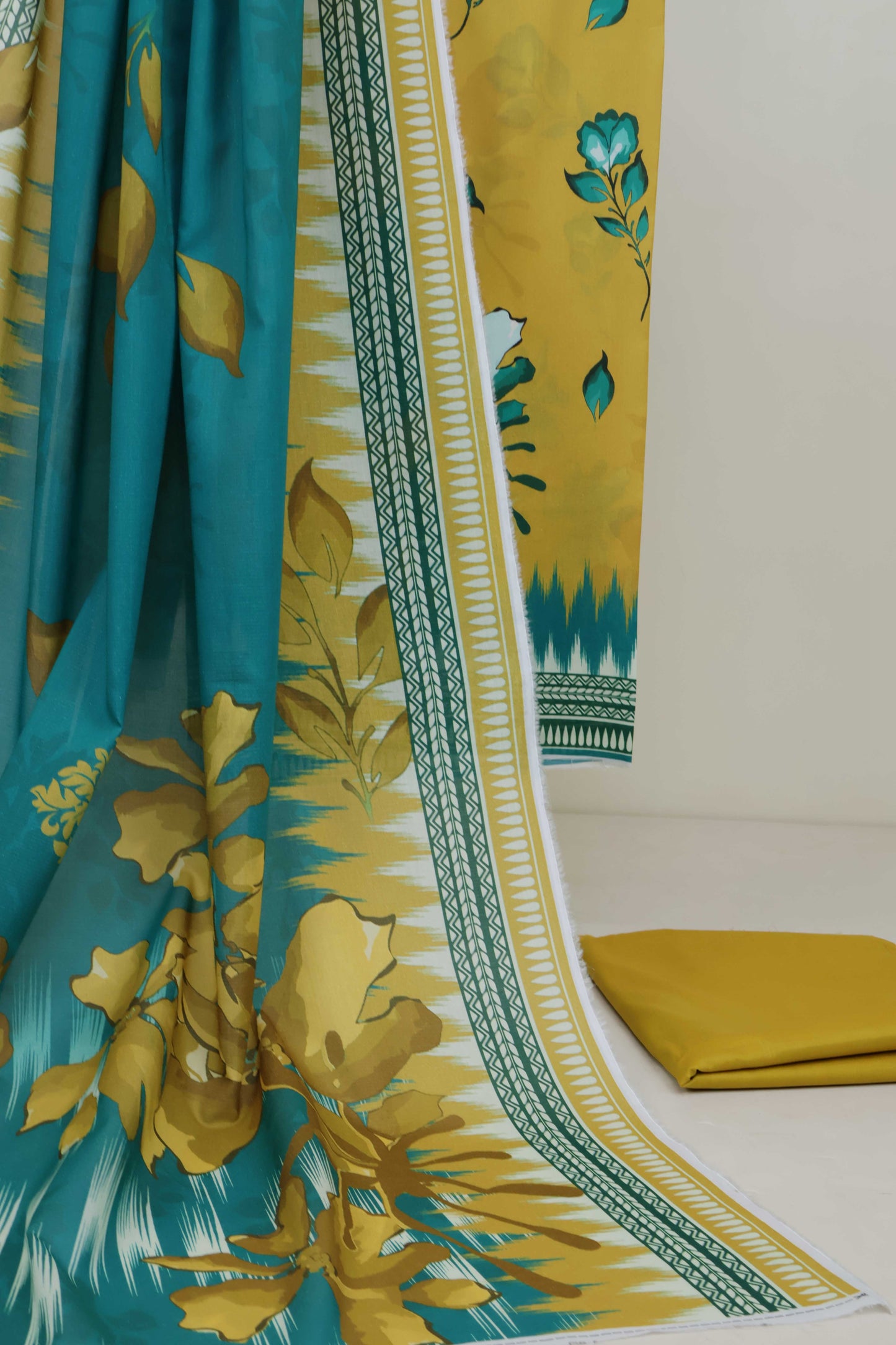 3pc-Lawn Printed Suit L3PP523