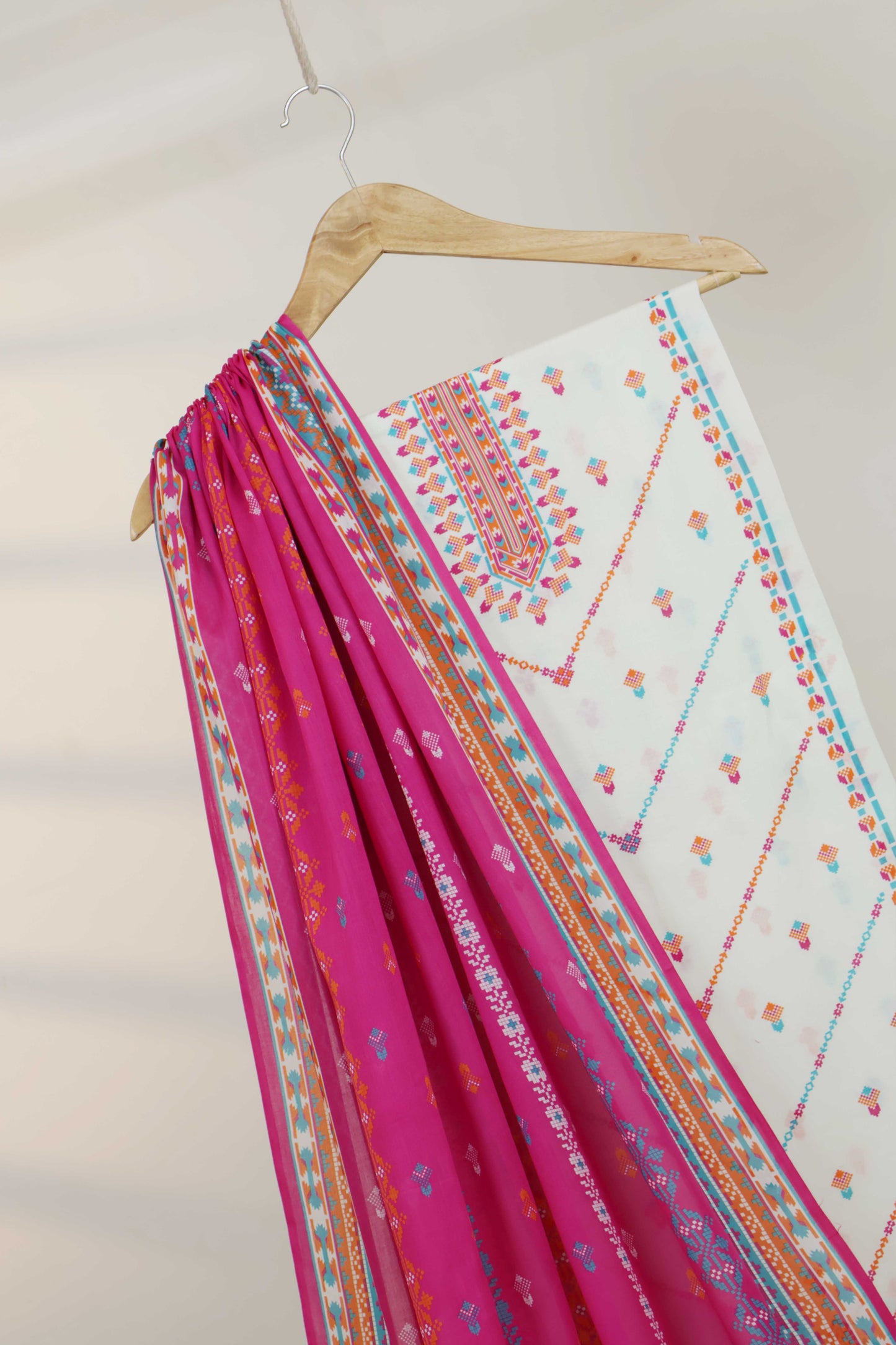 3pc-Lawn Printed Suit L3PP403
