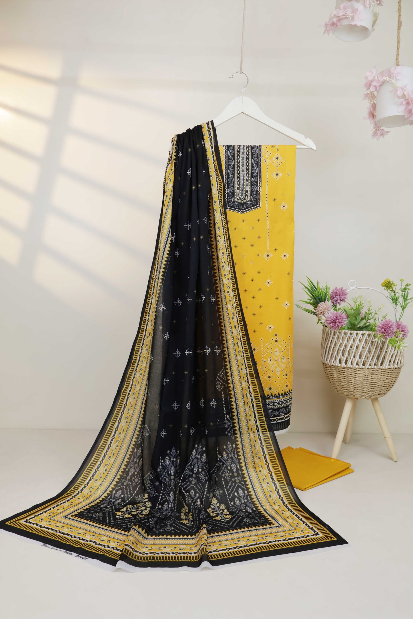 3pc-Lawn Printed Suit L3PP405