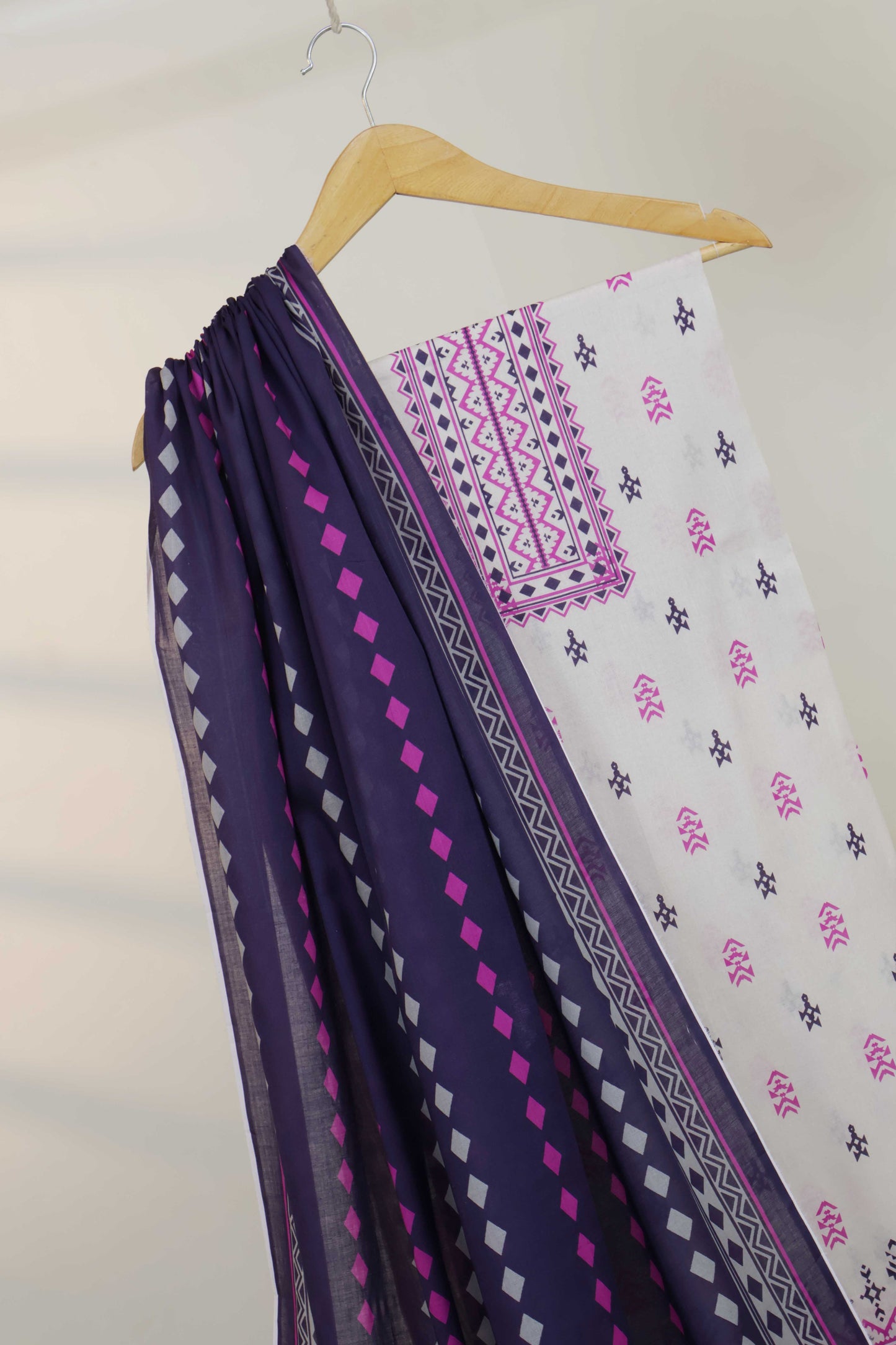 3pc-Lawn Printed Suit L3PP385
