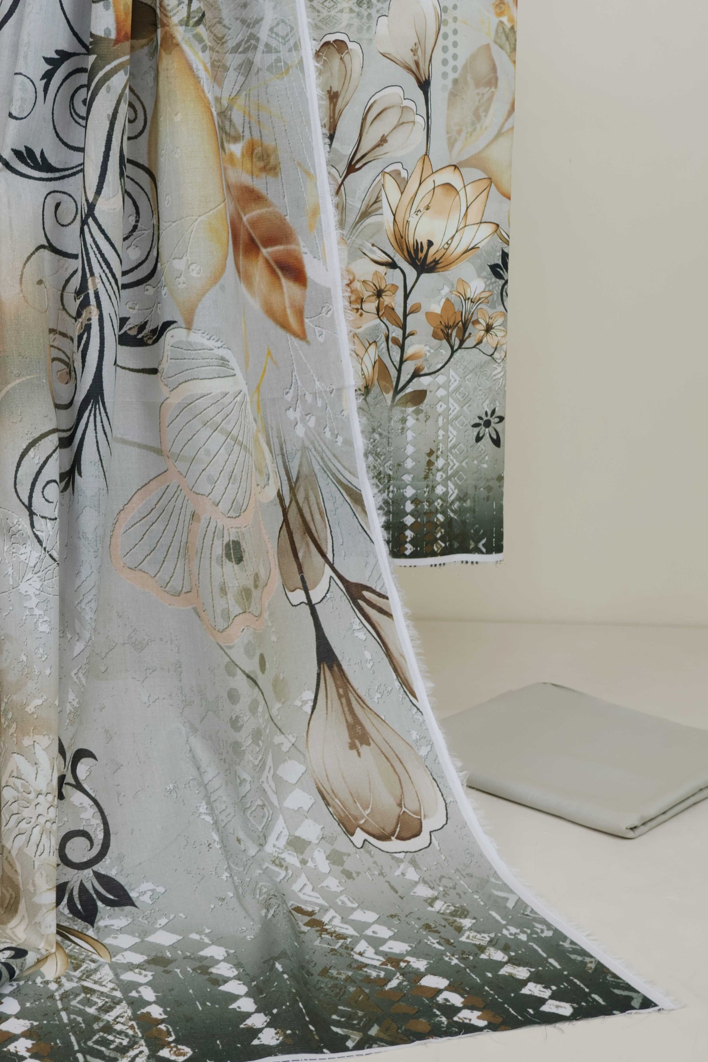 3pc-Lawn Printed Suit L3PP524