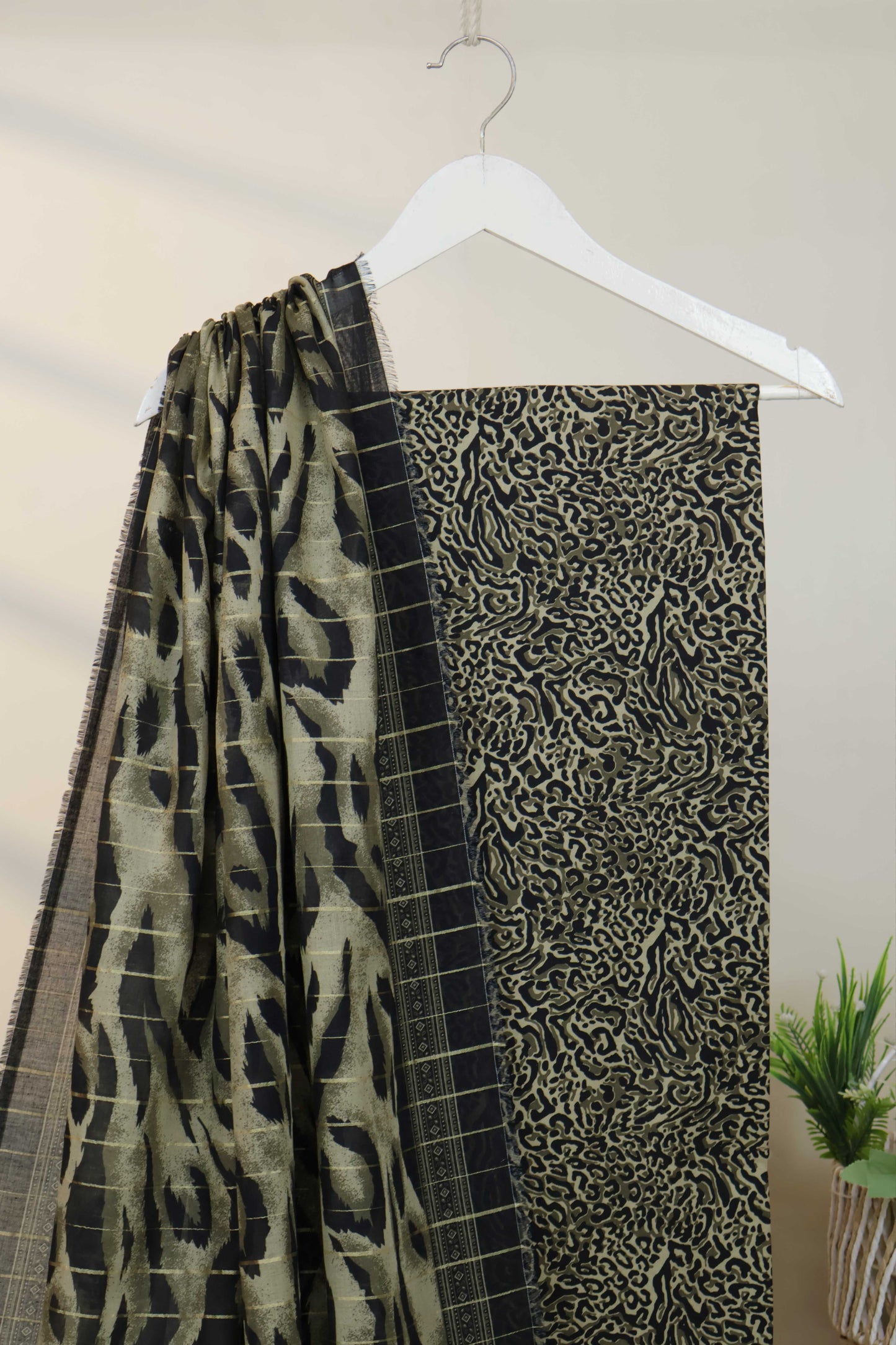 3PC-Lawn Printed Suit 3PLBS35