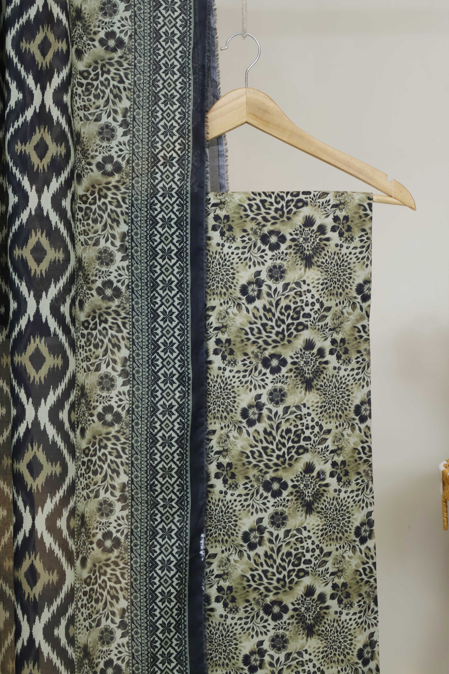 3PC-Lawn Printed Suit 3PLBS83