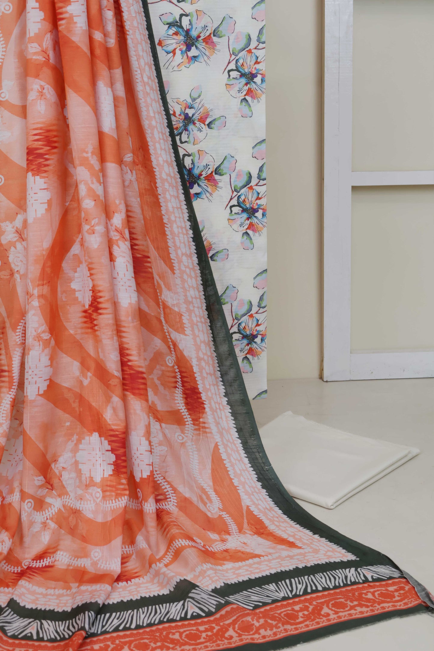 3Piece - Printed Doriya Lawn Suit H25SLST96