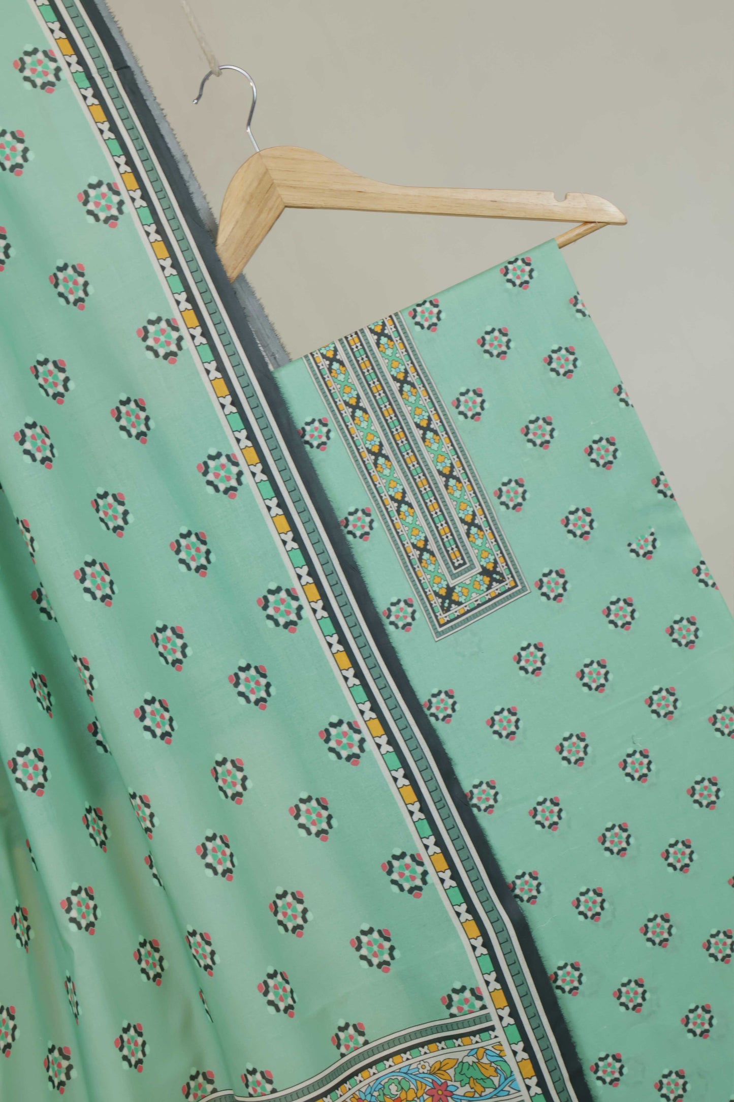 3PC-Lawn Printed Suit 3PSL42