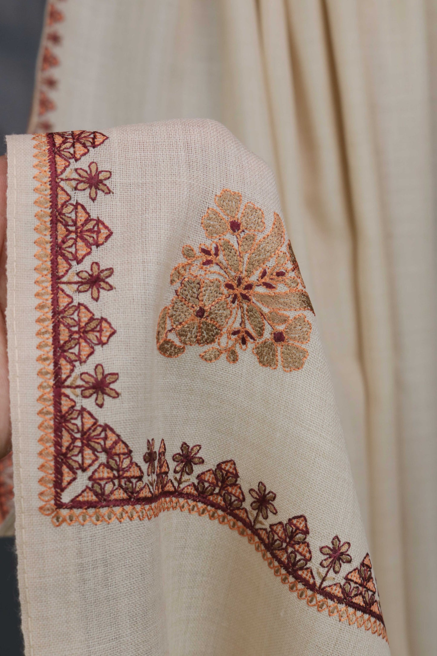 4 Side Embroidered Broder Pashmina Shawl 3505C