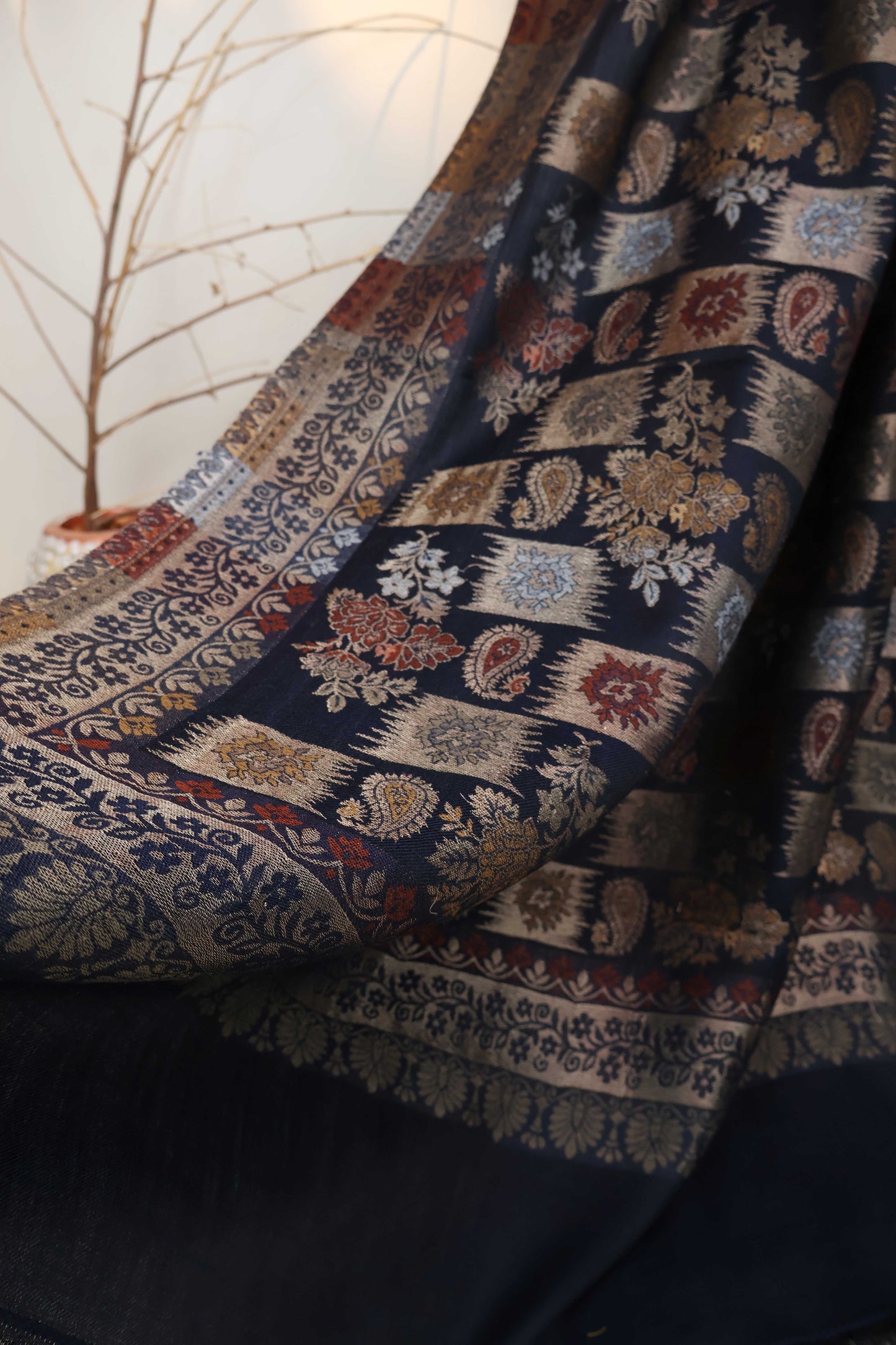 Jacquard Pashmina Shawl 3643B